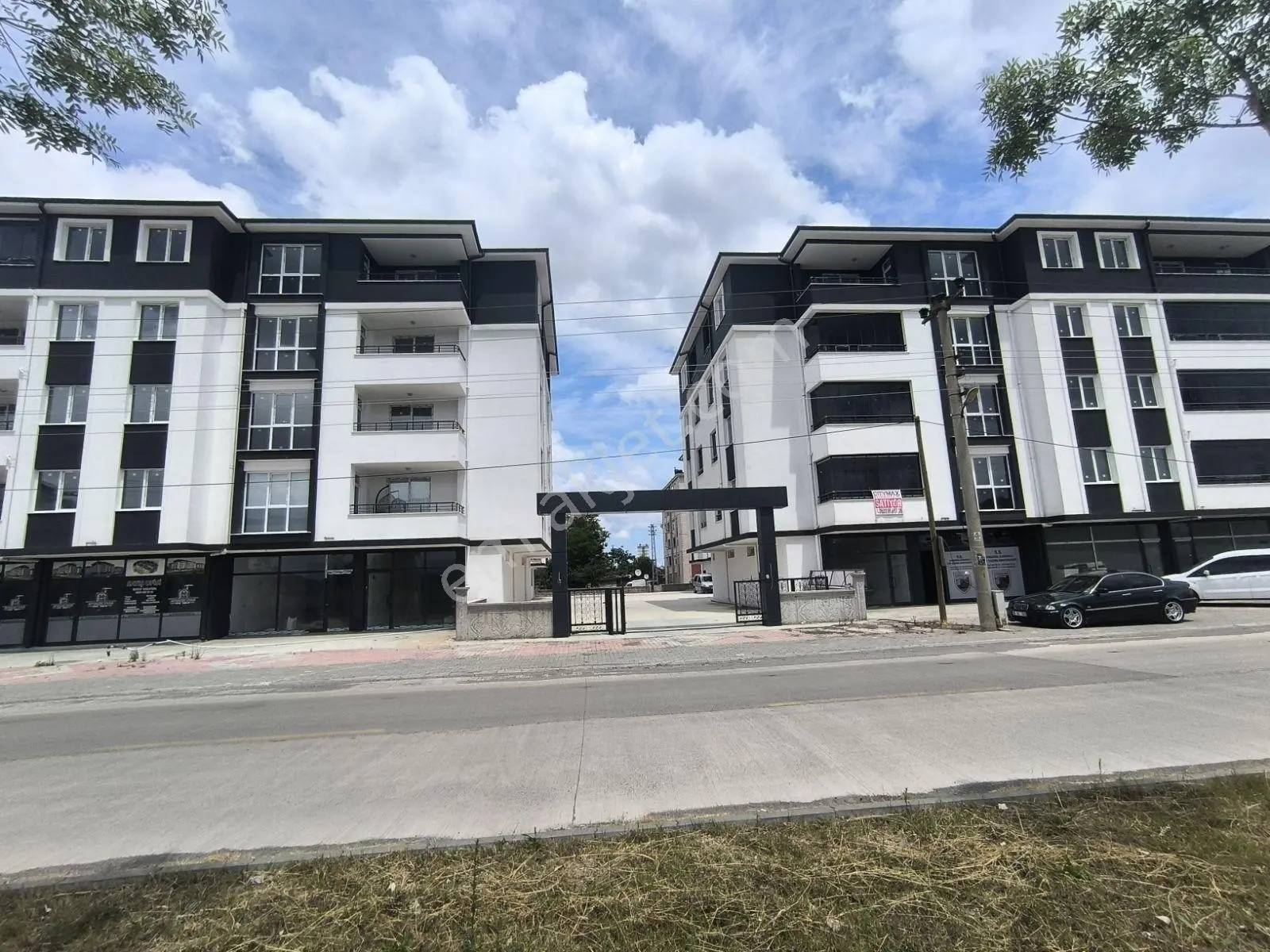 Çarşamba Site İçi Satılık 3+1 Lüks Daire