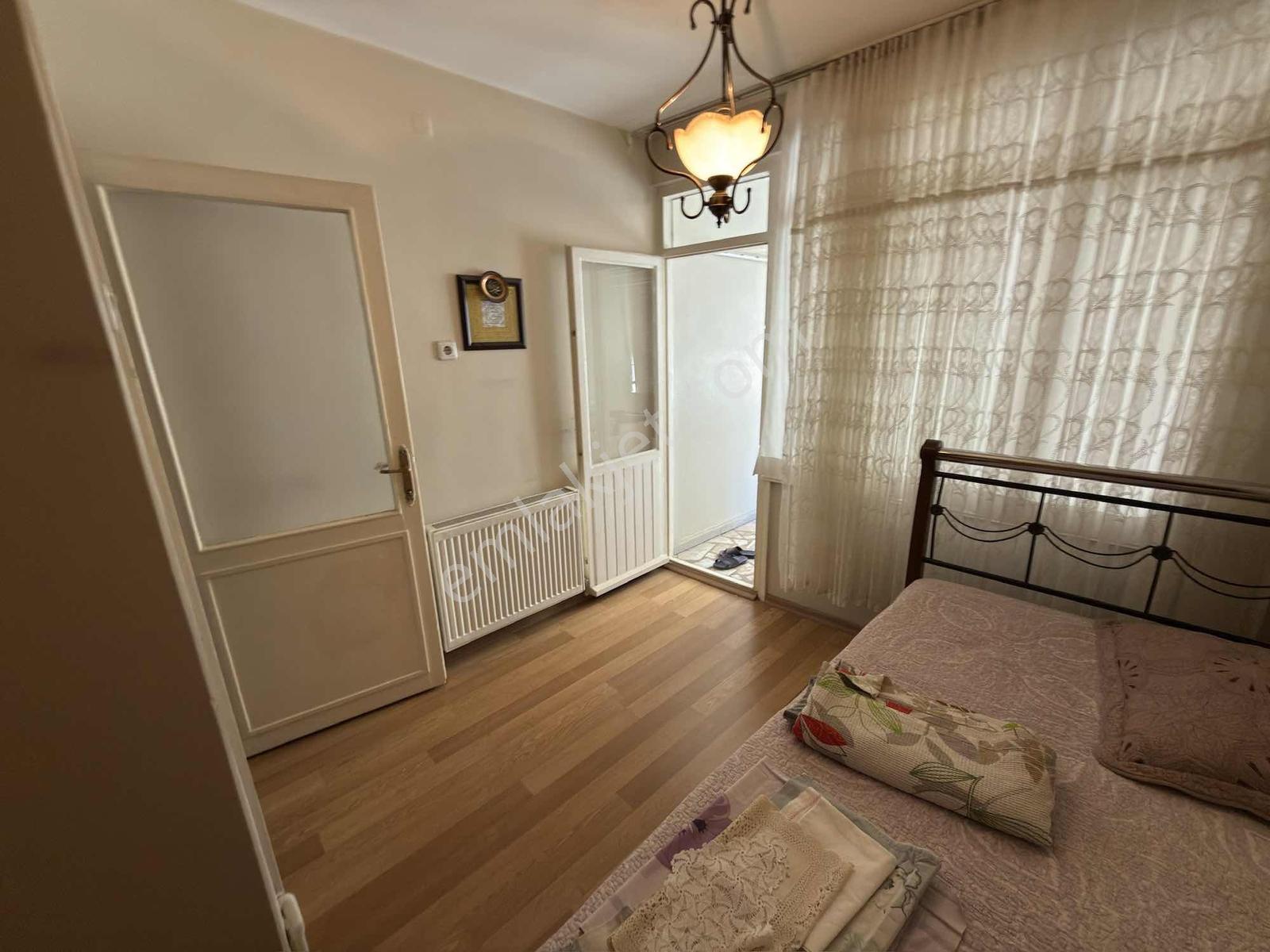 Merkezi Konumda Geniş 5+1 | 2 Balkon | Masrafsız Kiralık Daire - Görsel 11