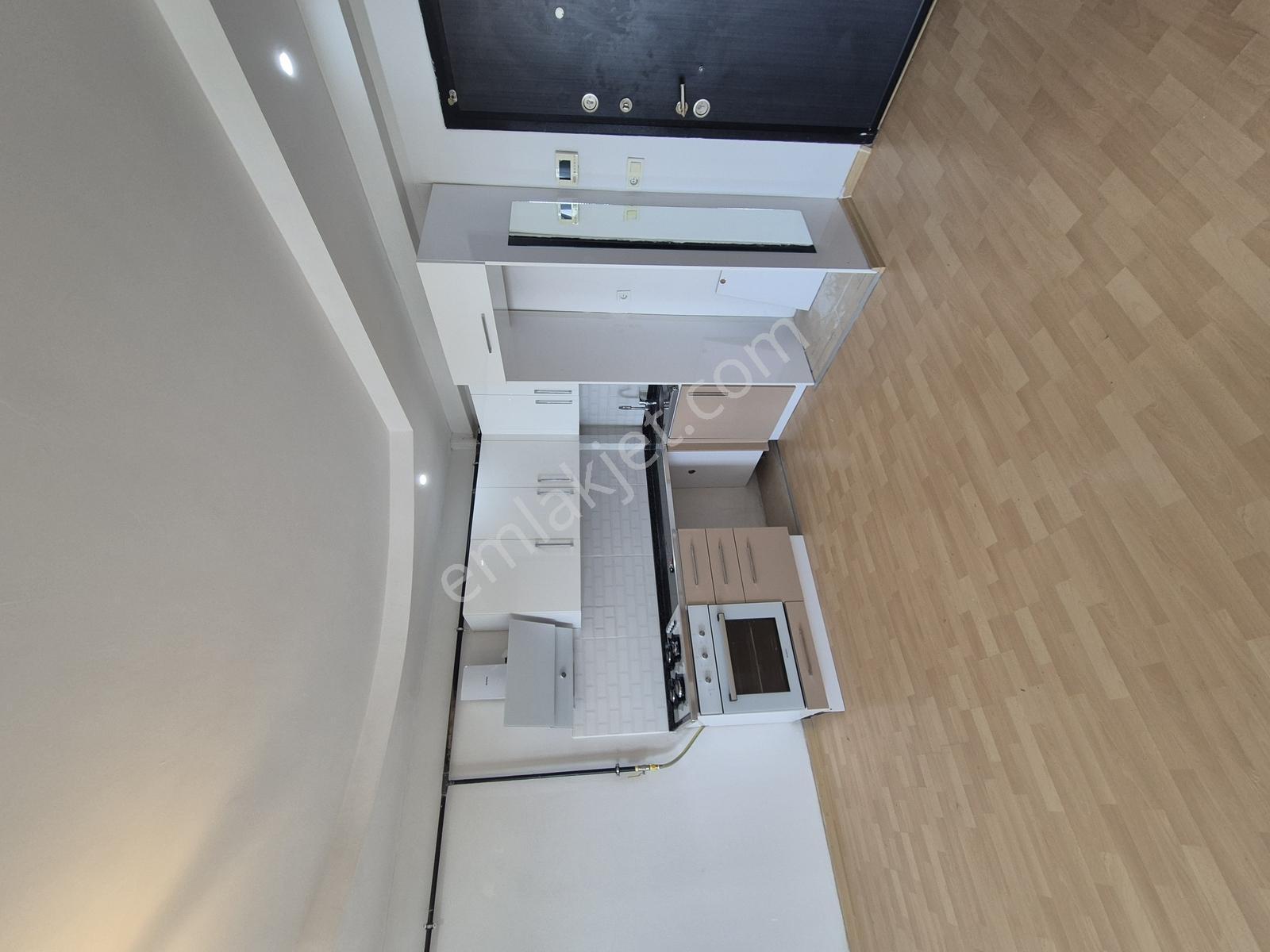 Gültepe'de 1+1 Doğalgaz Cam Balkonlu Merkezi Konum Kiralık Daire - Görsel 7