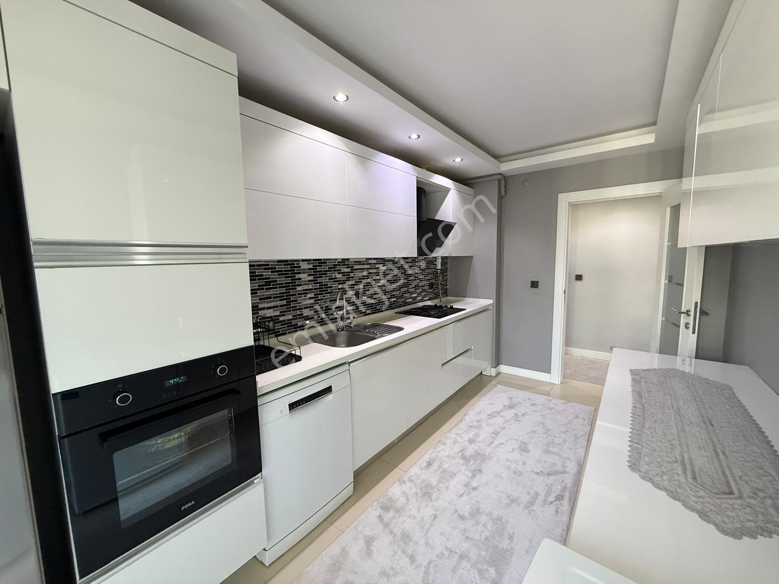 Sevgi Mahallesinde Site İçersinde Otaparklı 3+1 Satılık Daire - Görsel 15