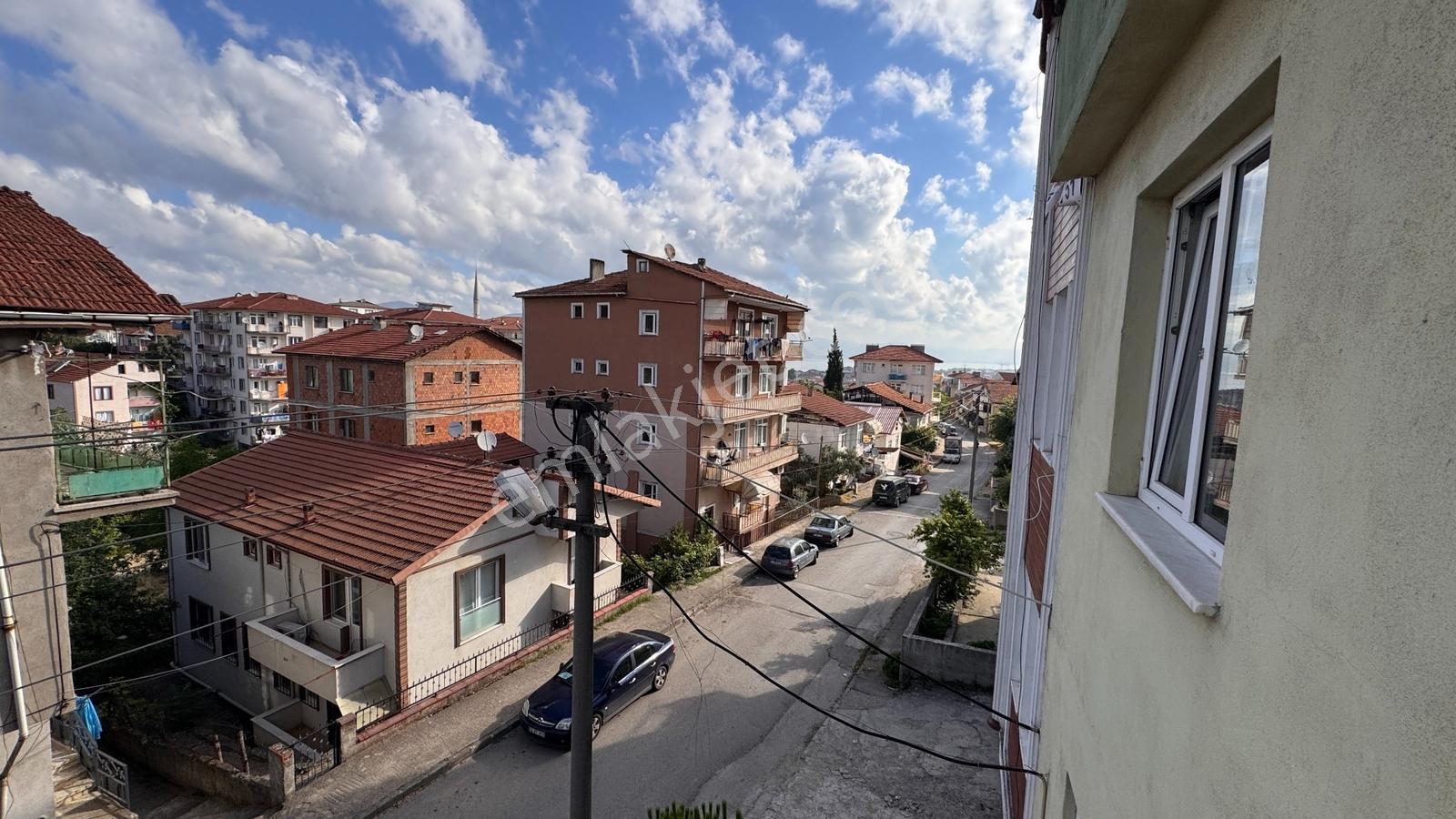 Gölcük Şehitler Mah. Kiralık Arakat Daire 3+1 - Görsel 16