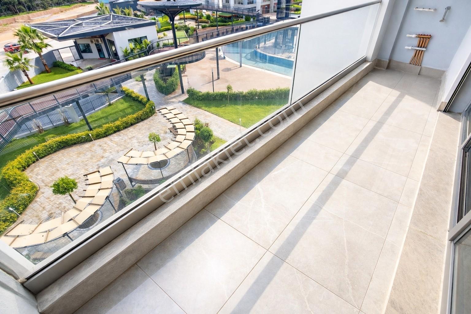 Altıntaş'ta Konsept Sitede 2+1 Deniz Ve Havuz Manzaralı Satılık - Görsel 7