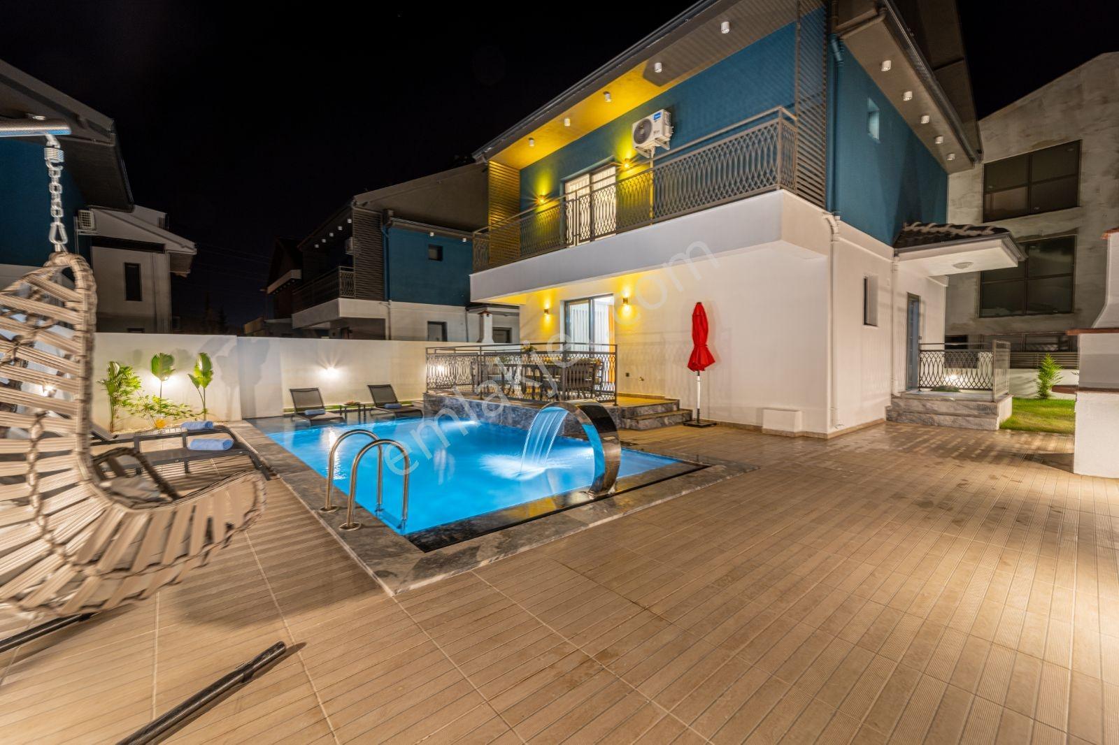 Fethiye Gunlukbasinda Satılık 3+1 Full Eşyali Site Icınde Villa - Görsel 2