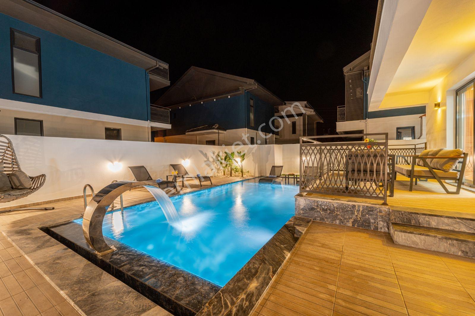 Fethiye Gunlukbasinda Satılık 3+1 Full Eşyali Site Icınde Villa - Görsel 3