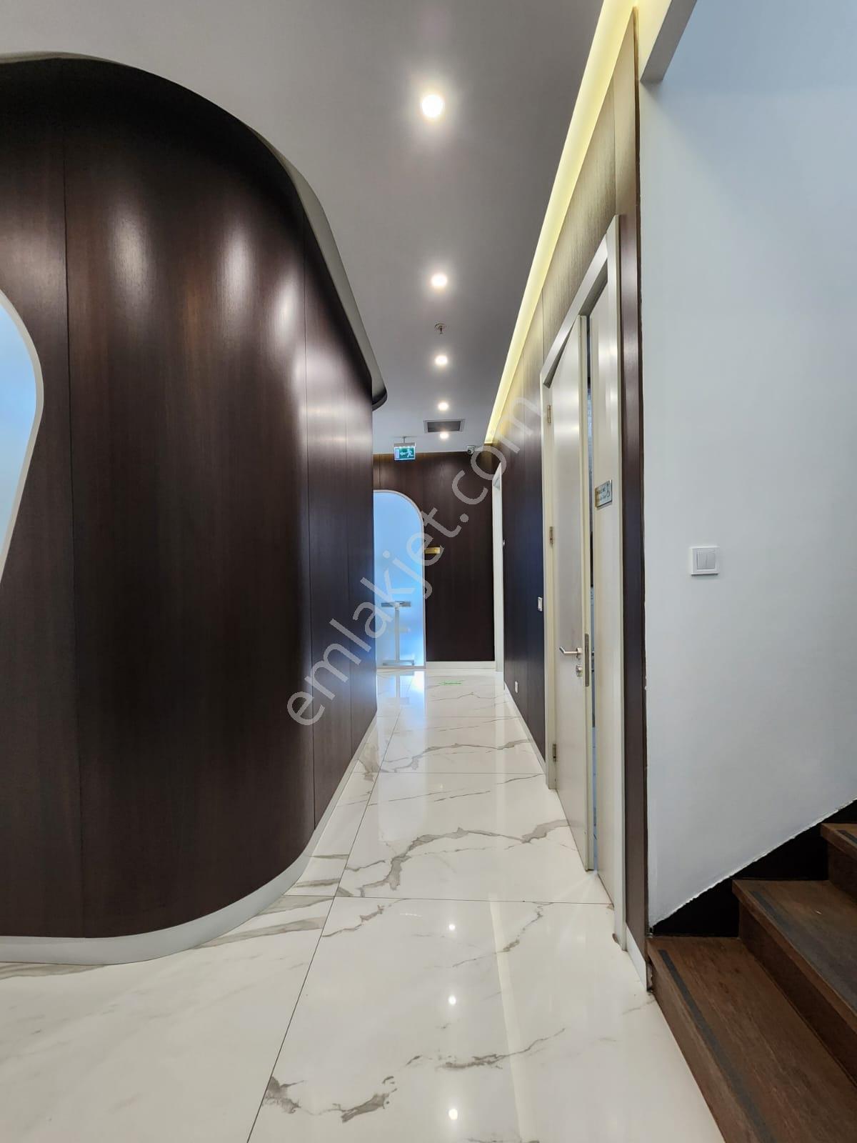 Bahçelievler Çobançeşme'de 628 M² Geniş Kullanımlı Satılık Dükkan - Görsel 21