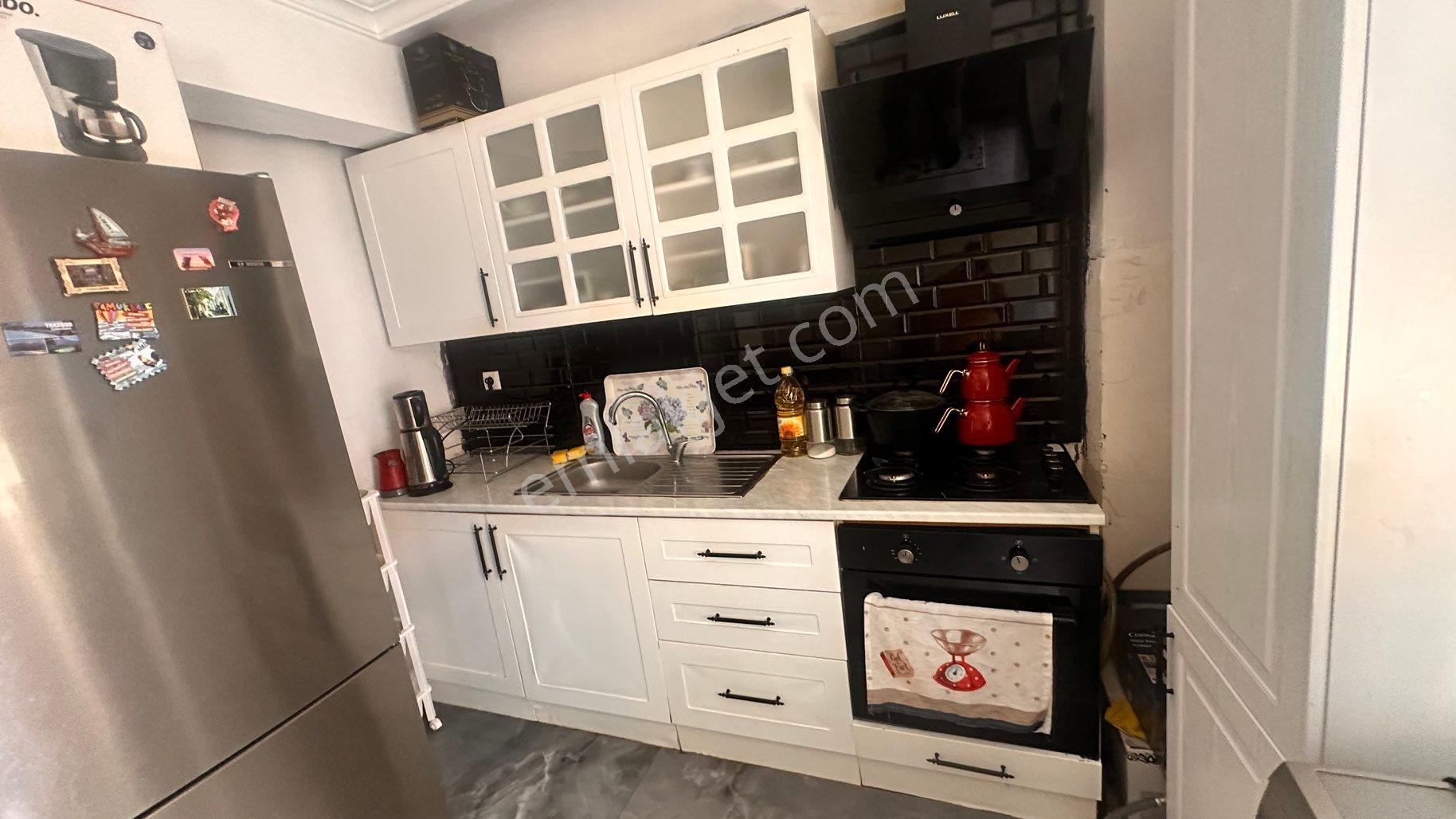 İstiklal Mahallesi Satılık 3+1 Ferah Ara Kat Daire - Görsel 8