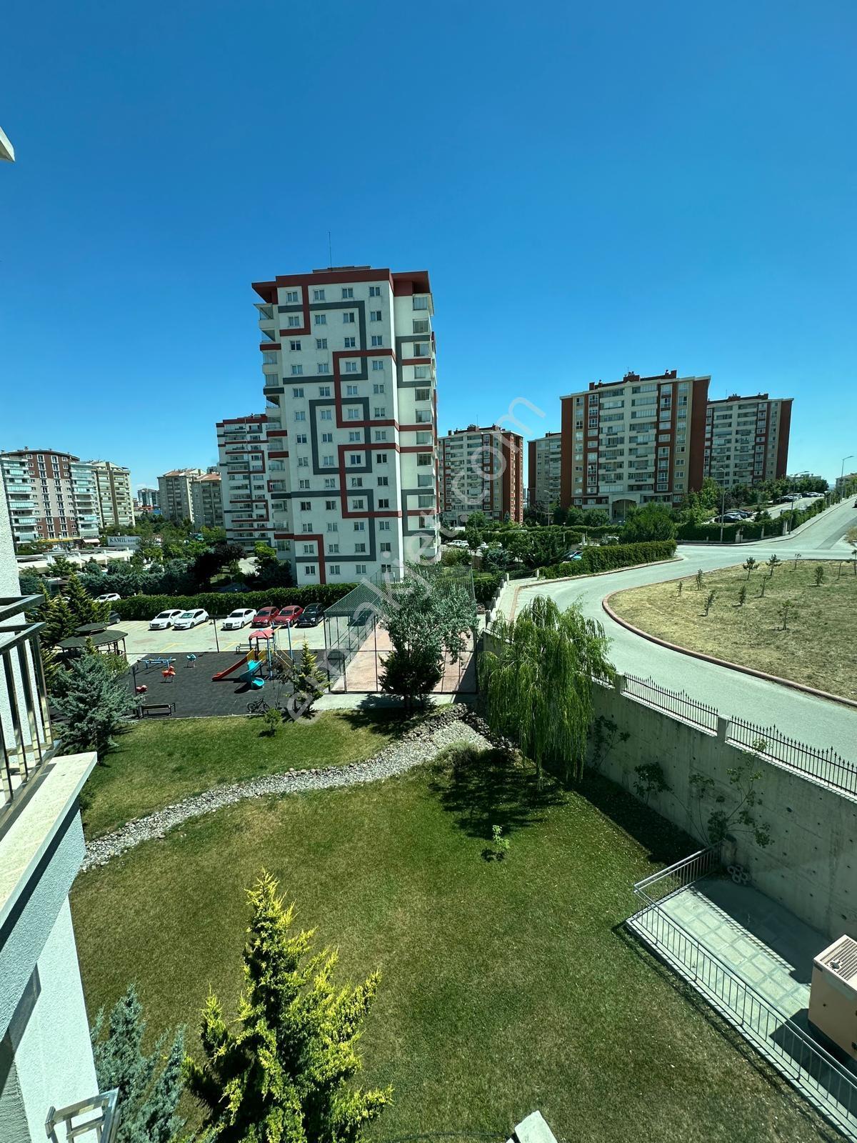 Çakırlar Anka Batı Konutlarında Teras Balkonlu Lüks Site Dairesi - Görsel 23