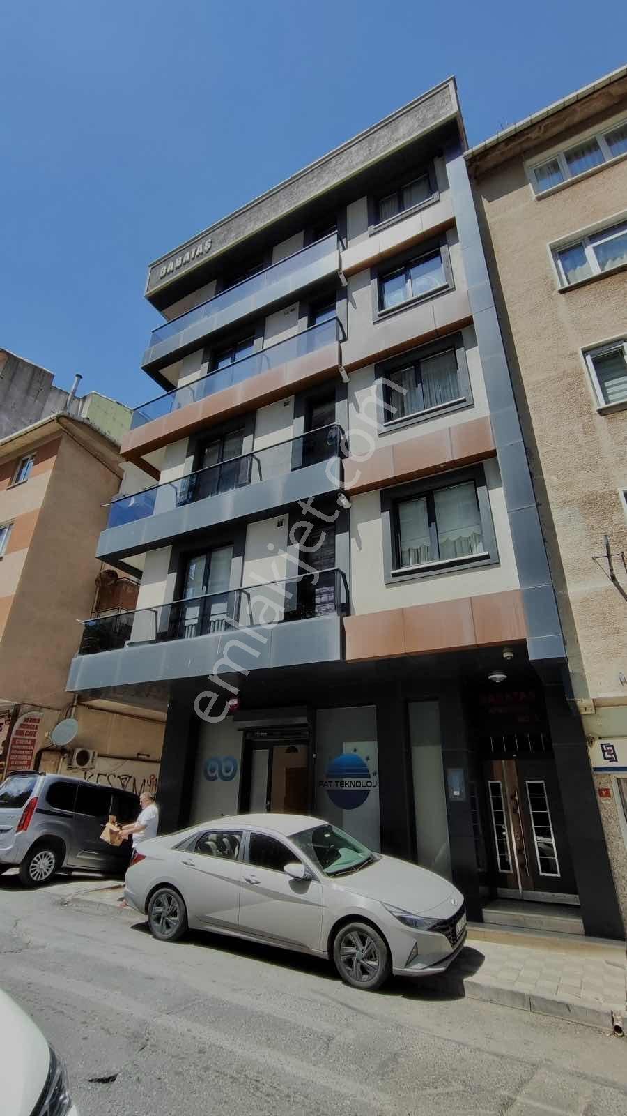 Canpark Ve Yamanevler Metroya Adımlar Mesafesinde Lüks 3+1 Daire - Görsel 6