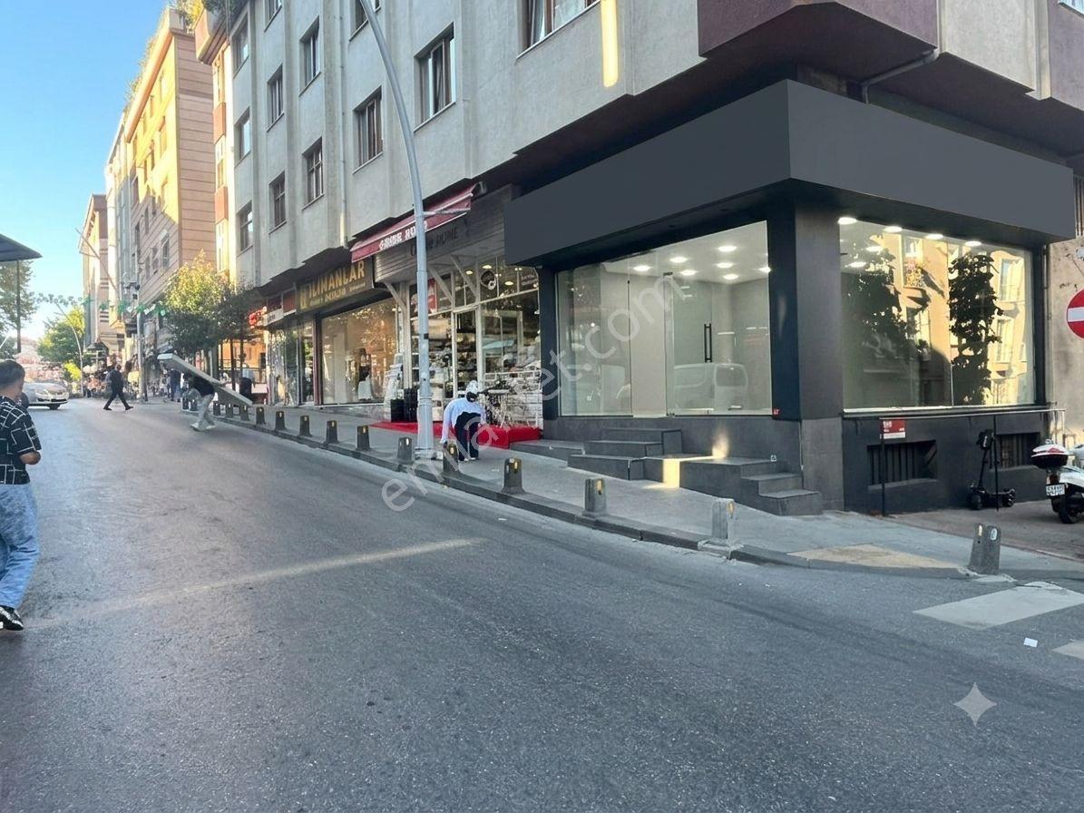 Cengiz Topel Cad. Üzeri Reklam Değeri Yüksek Kiralık Köşe Dükkan