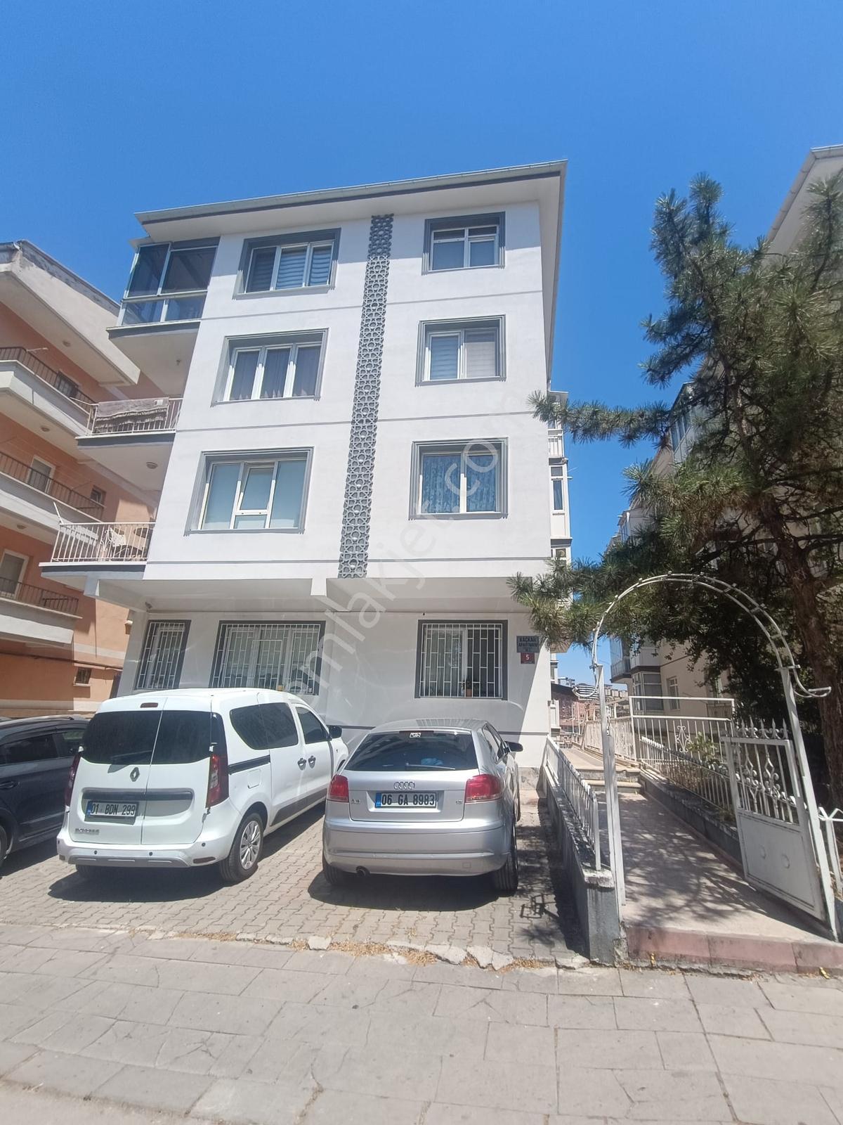Bağlar Caddesi Kolej Yanı Kızılaya 10 Dak Mesafede 3+1 Daire - Görsel 5