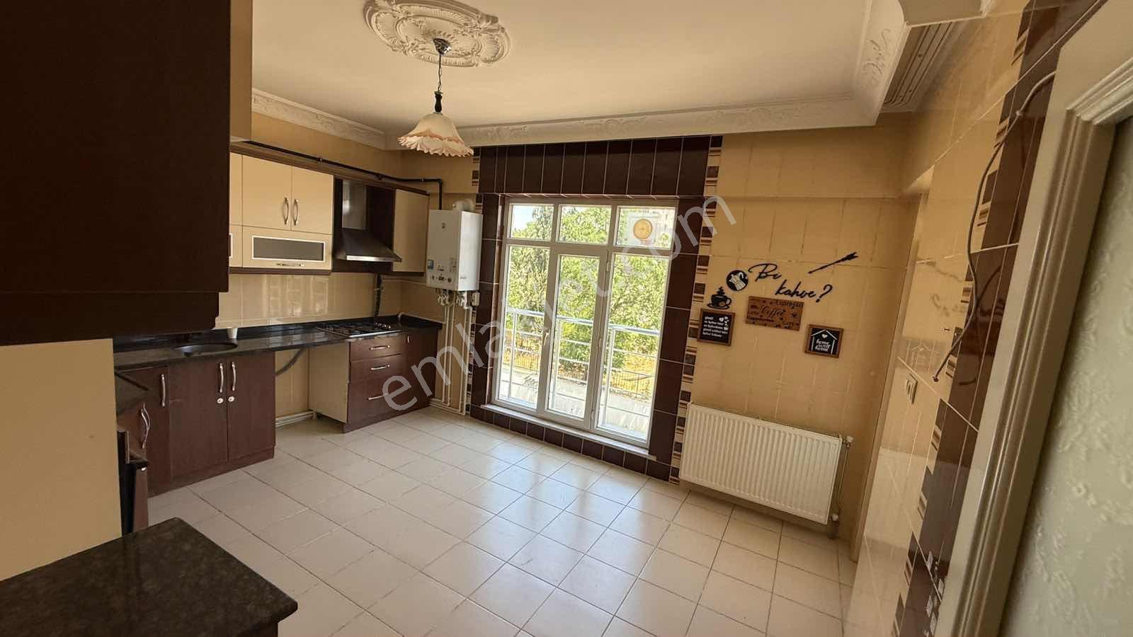 Kın Emlak-döğme Okulu Karşısı Kiralık 3+1 Geniş Daire - Görsel 3