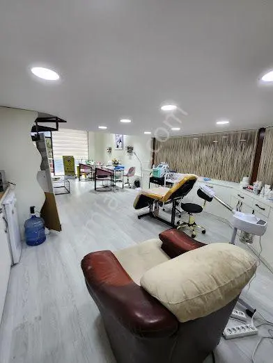 Küçükçekmece Atakent 3.etap Ta Full Tadilatlı Satılık 70m2 İşyeri