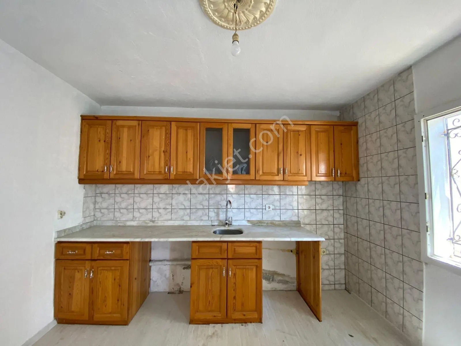 Alt Konacık'ta Kiralık 2+1 Daire - Görsel 4
