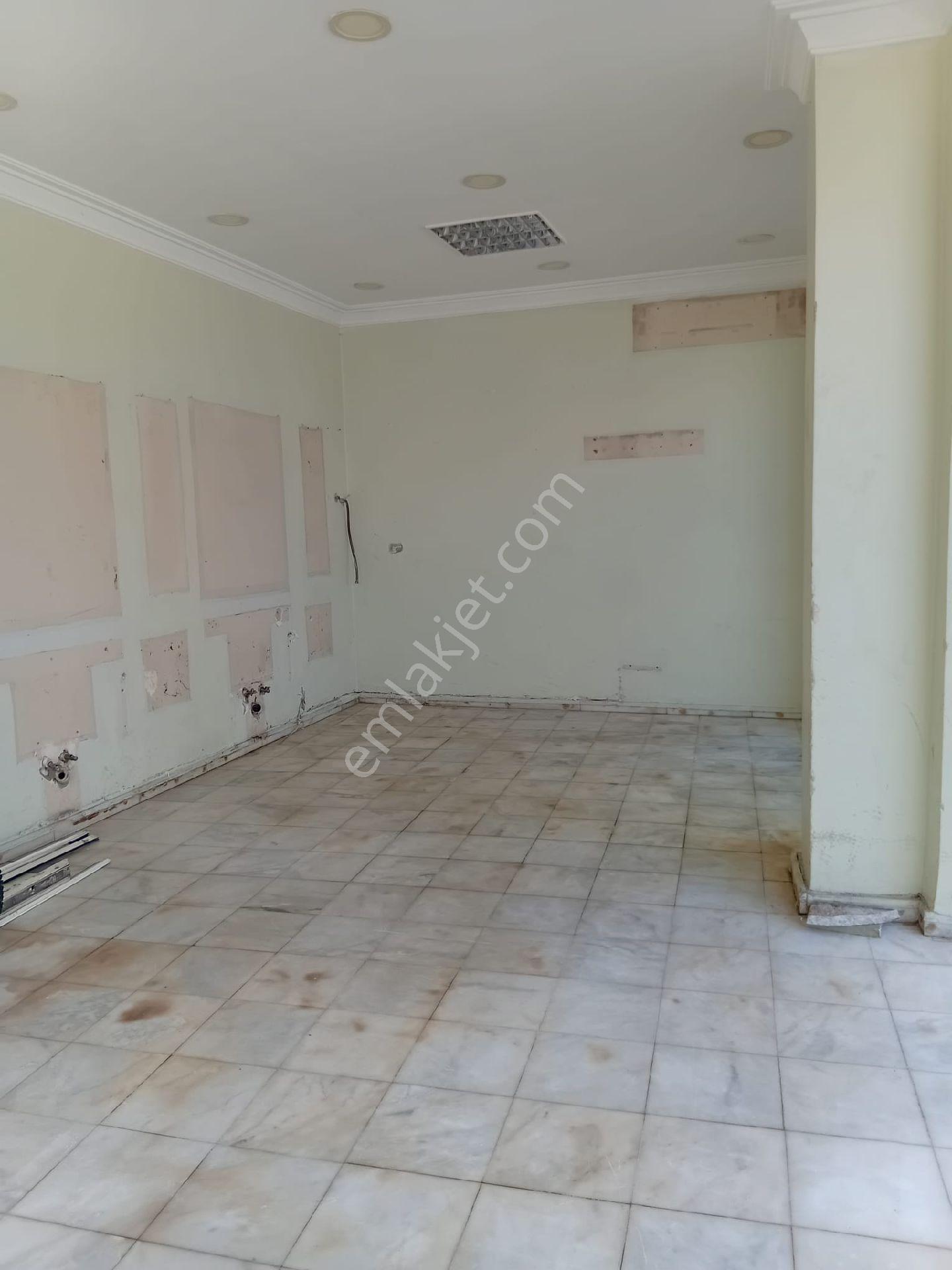 Atikali Mahallesi Sarayağası Caddesi'nde Köşebaşı Kiralık 30 Metrekare Dükkan - Görsel 3