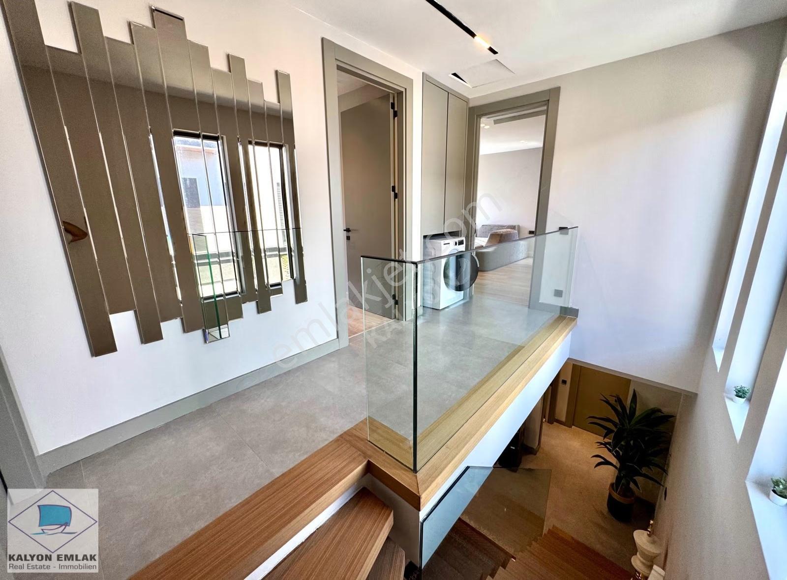 İzmir Çeşme Alaçatıda Modern Tasarım Özel Havuzlu Satılık Villa - Görsel 12