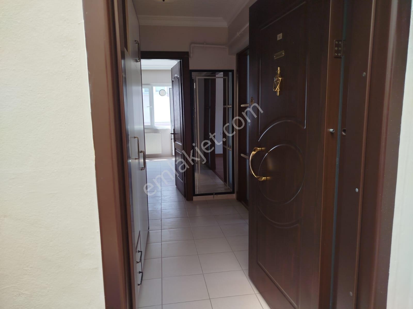 Remax Natural'dan Değirmendere Aşiyan Sitesinde Kiralık 3+1 - Görsel 2