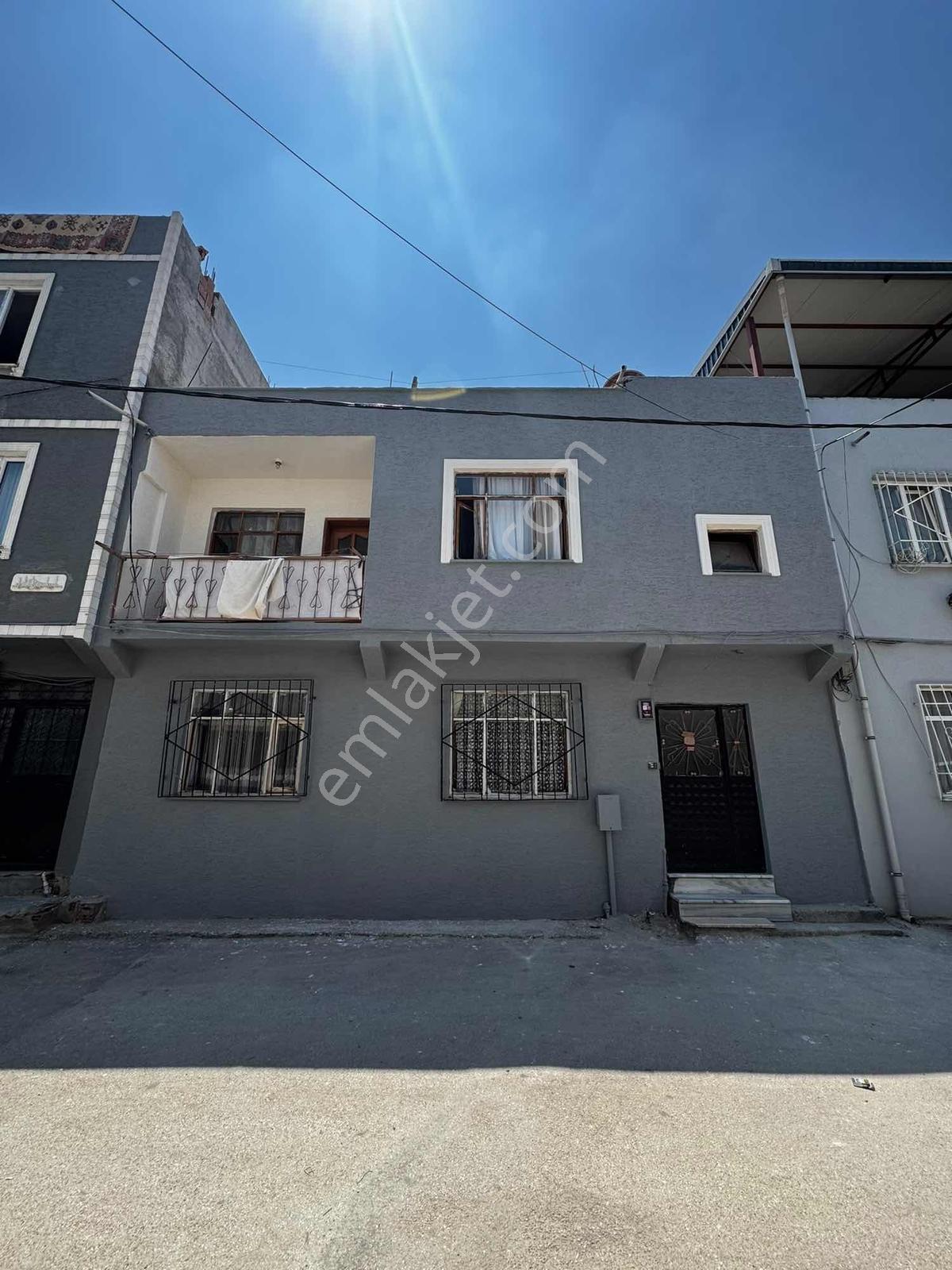 Çınarönü Mahallesinde Satılık 2 Katlı Bina