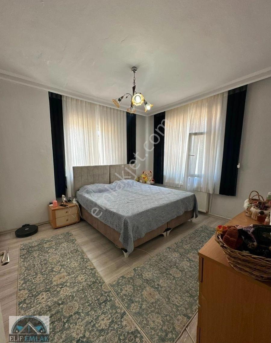 Sıfırdan Yenilenmiş! Komple Tadilatlı Nefise Sultan'da Teraslı Satılık Daire - Görsel 21