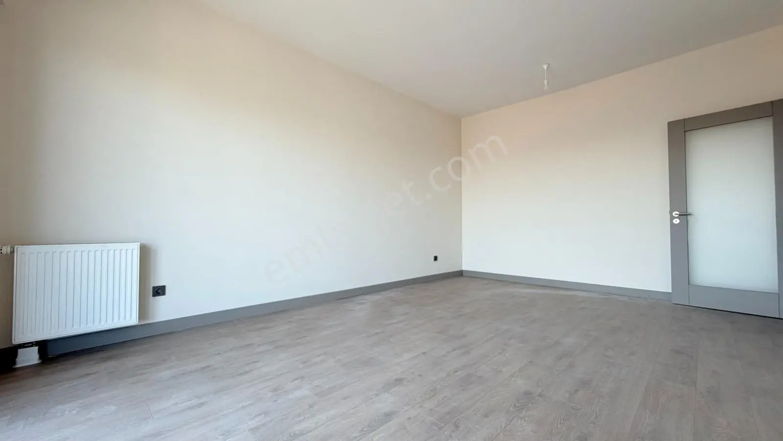 İlka'dan Emlak Konutları 2+1 Kiralık Daire Otopark Metrobüse 5dk - Görsel 3