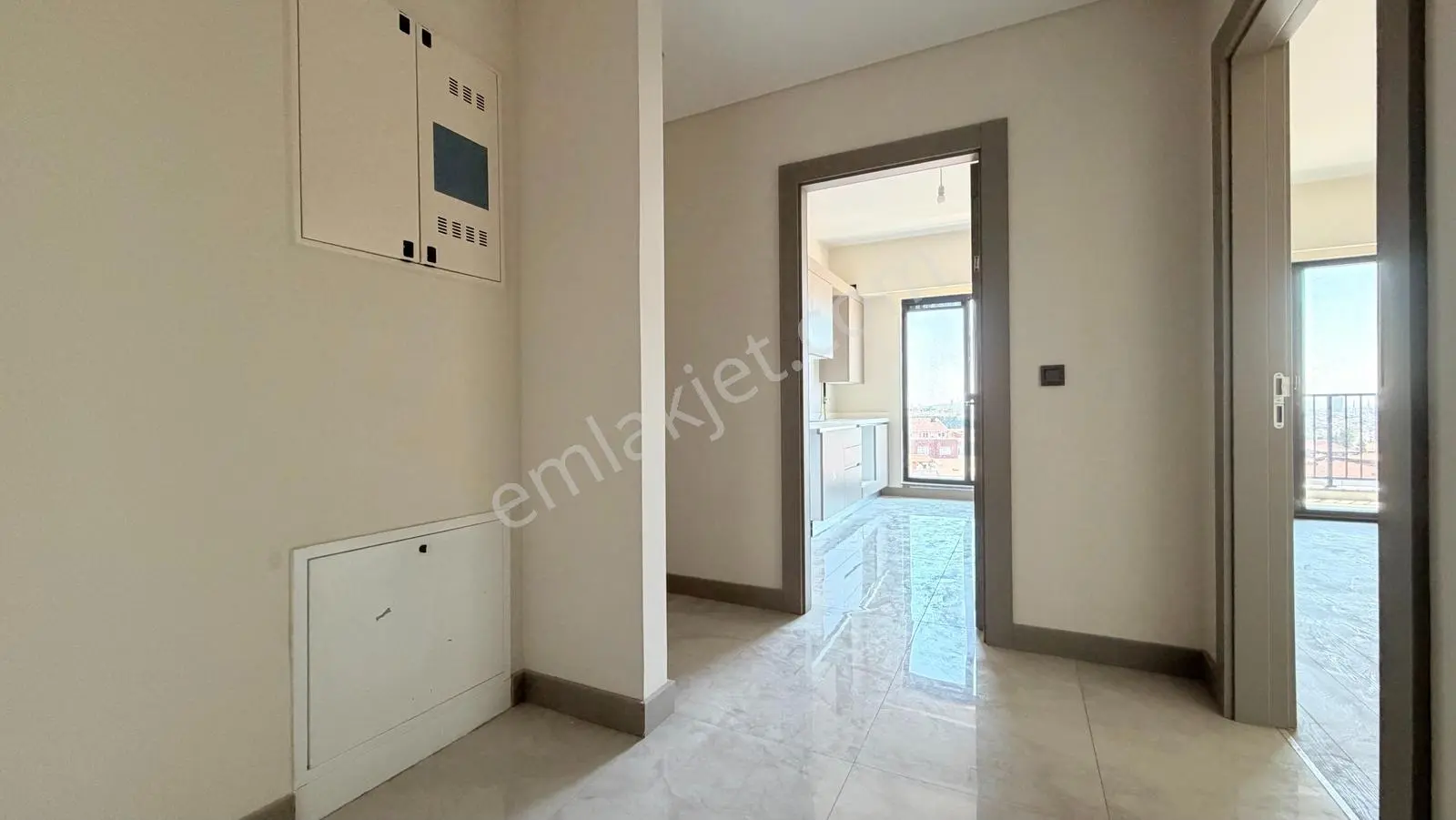 İlka'dan Emlak Konutları 2+1 Kiralık Daire Otopark Metrobüse 5dk - Görsel 5