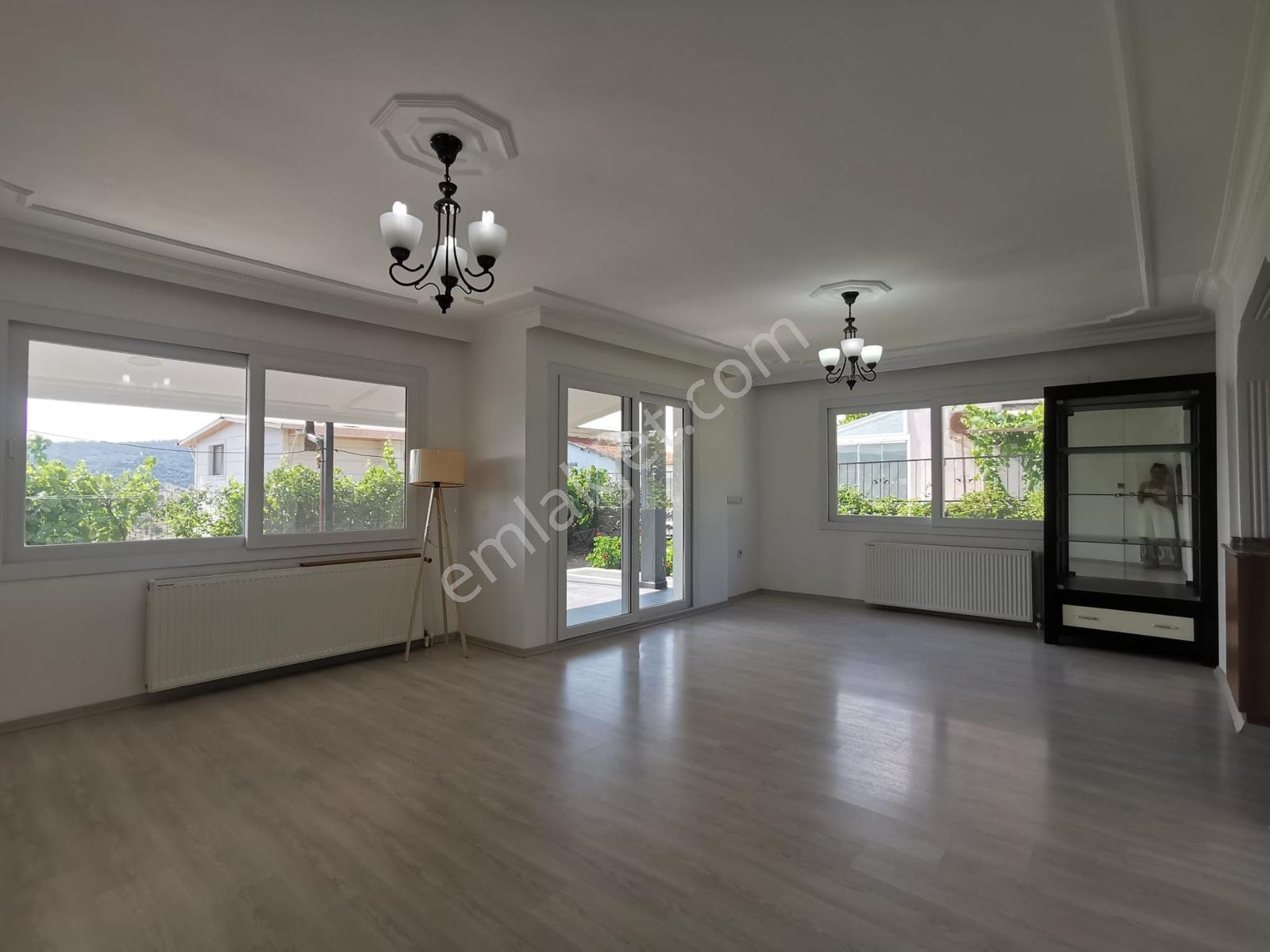 Güzelbahçe Çamlı'da 4+1 Müstakil Villa - Görsel 11