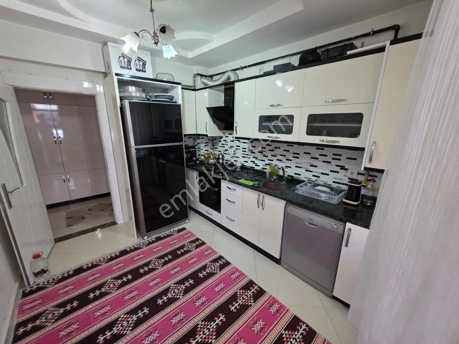 İbnsinada 3,5+1 Katbahçeli Bakımlı Ferah Satılık Daire Toprak Em