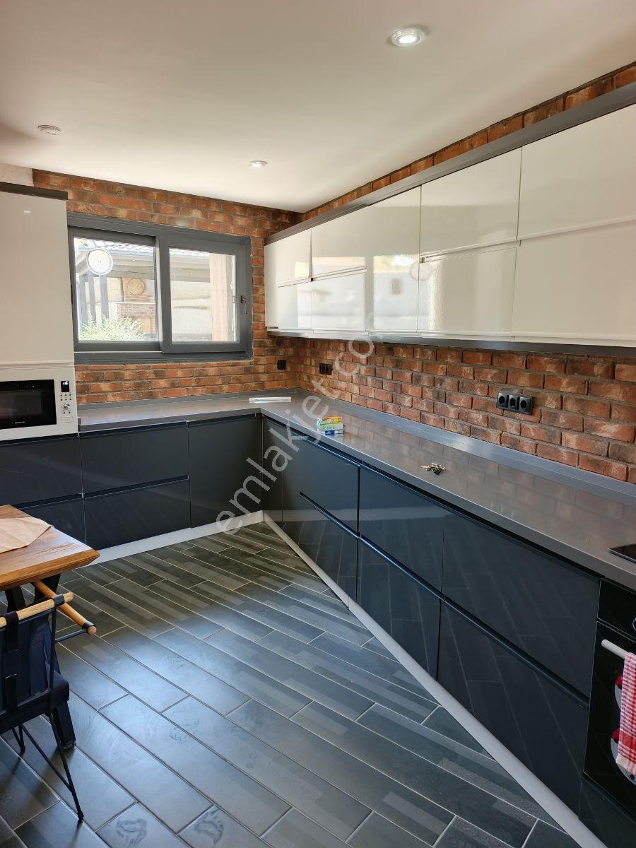 Eksiksiz Eşyalı Havuzlu Villa - Görsel 12