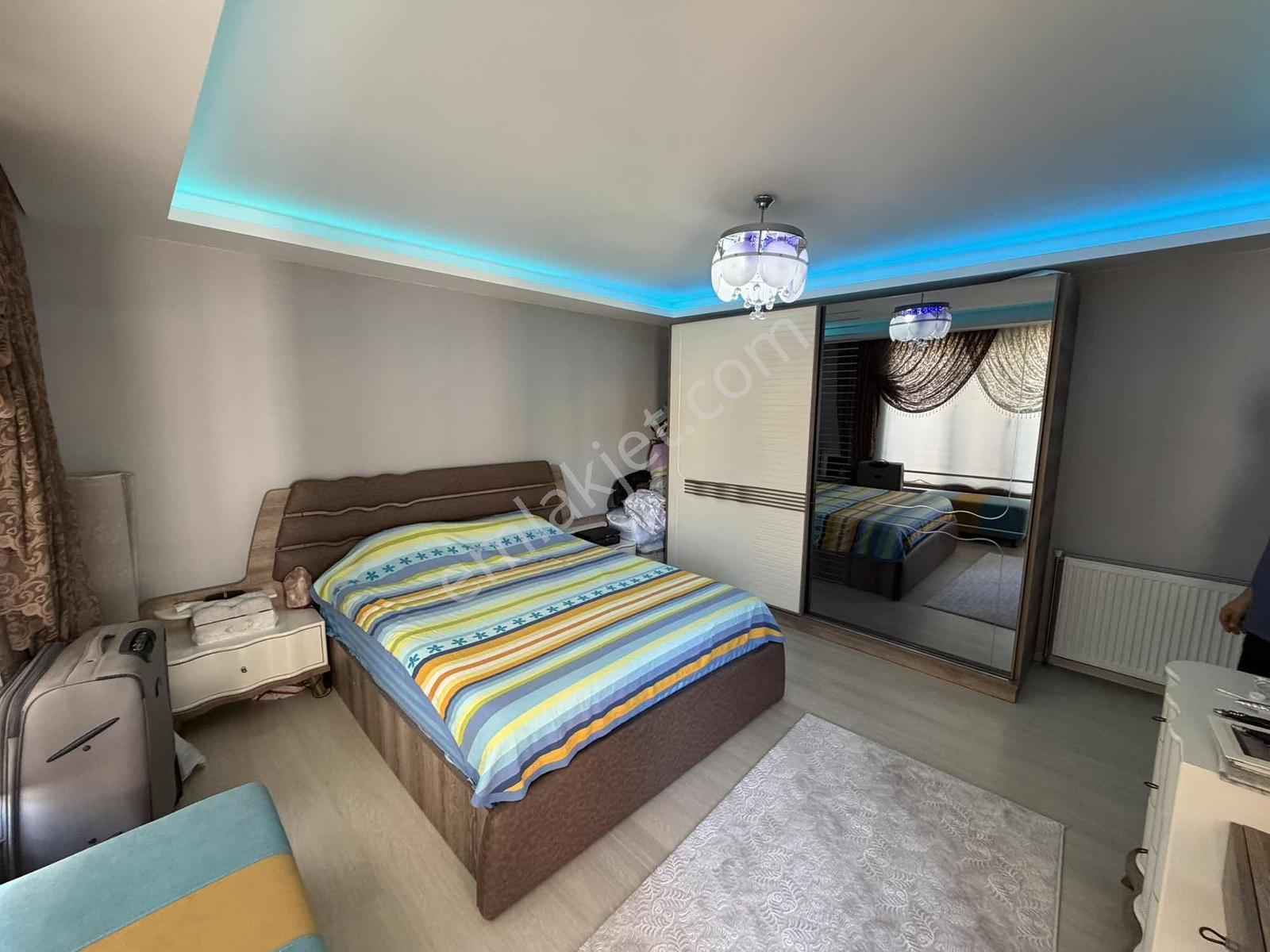 Yoldaş Emlaktan Üstpark Yuvacık Sitesi Satılık 4+1 Dubleks Daire - Görsel 9