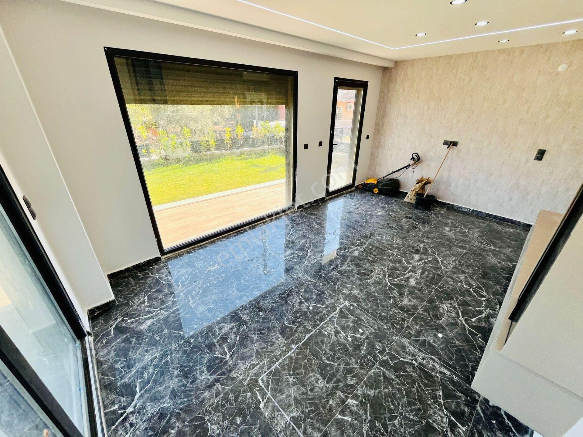Yükselden Zeytinlide Ayrı Mutfak Ultra Lüks Tasarım 5+1 Villa - Görsel 25
