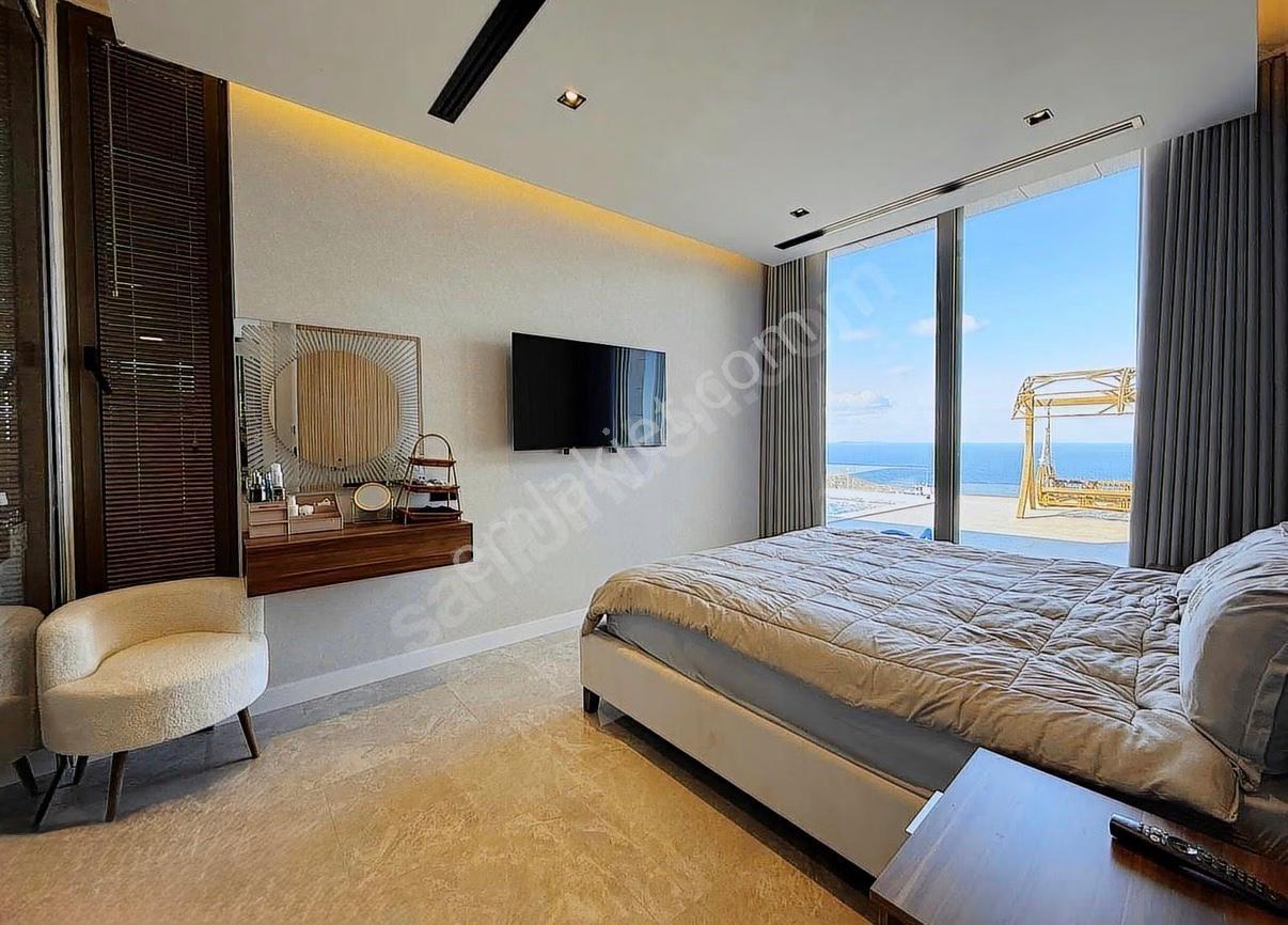 Bodrum'da Müstesnai Deniz Köşe Manzaralı | 6+1 Lüks Villa - Görsel 18