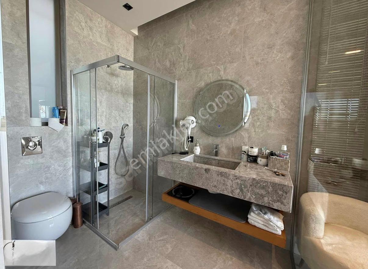 Bodrum'da Müstesnai Deniz Köşe Manzaralı | 6+1 Lüks Villa - Görsel 17