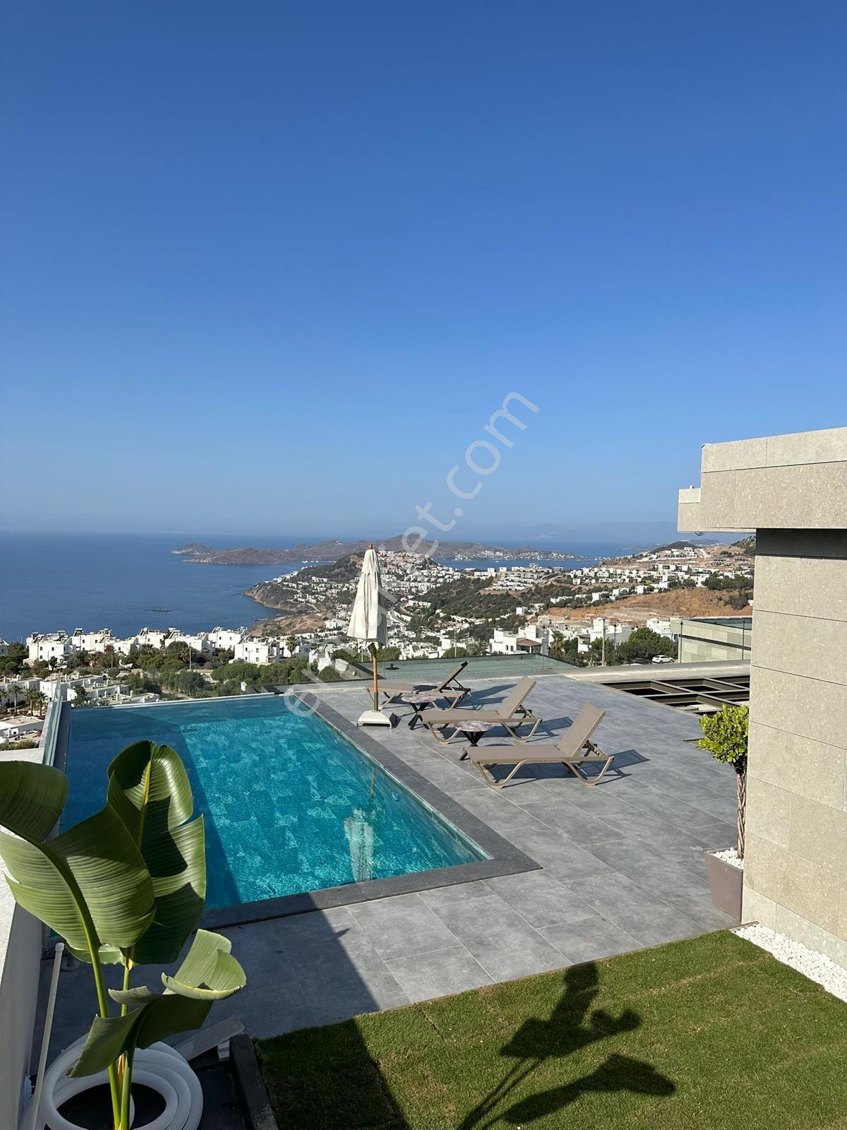 Bodrum'da Müstesnai Deniz Köşe Manzaralı | 6+1 Lüks Villa