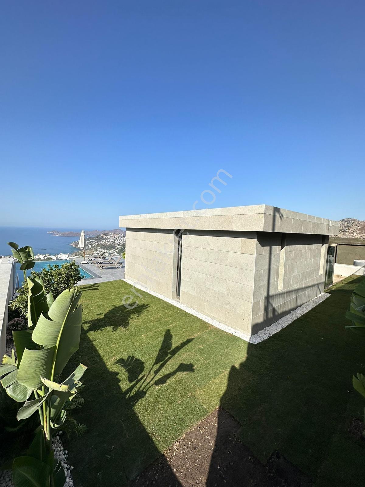 Bodrum'da Müstesnai Deniz Köşe Manzaralı | 6+1 Lüks Villa - Görsel 24