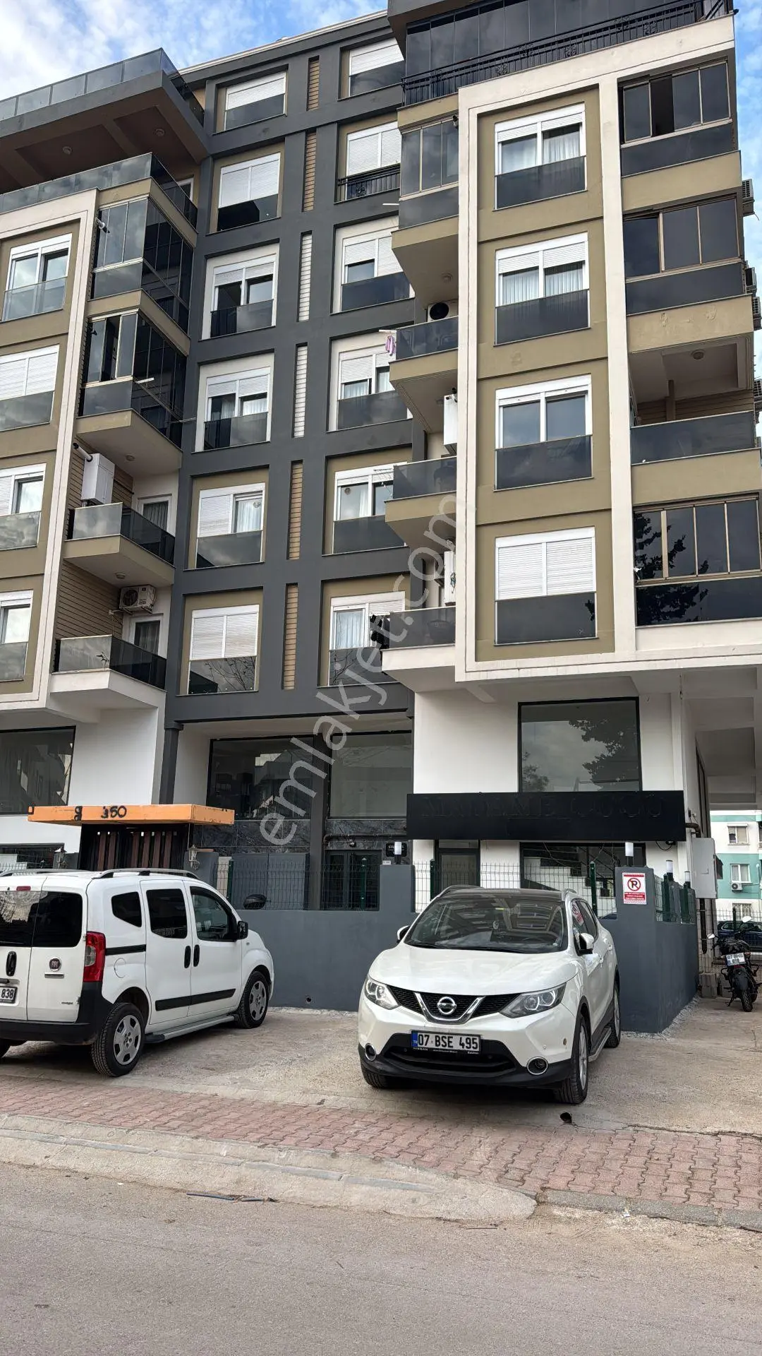 Mevlana Cadde Arkasında Çift Banyolu Sıfır 4+1 Fırsat Daire - Görsel 35