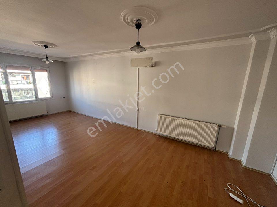 Tc Emlaktan Kiralık ​ 3+1 130 M2 4 Kat Son Kat Asansörlü Ve Doğalgazlıdır - Görsel 23