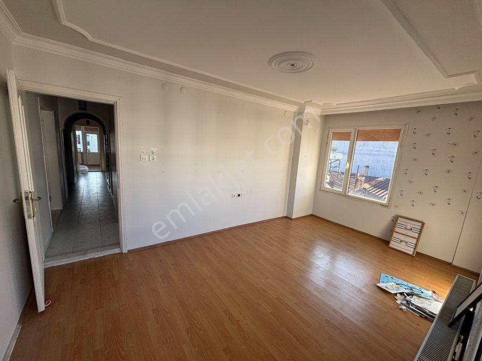 Tc Emlaktan Kiralık ​ 3+1 130 M2 4 Kat Son Kat Asansörlü Ve Doğalgazlıdır - Görsel 9