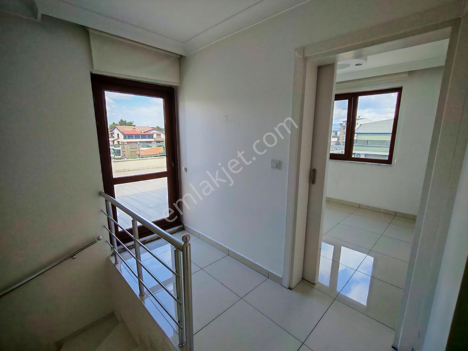 Papatya Sitesinde Özel Yapılı 3+1 Kiralık Daire - Görsel 6