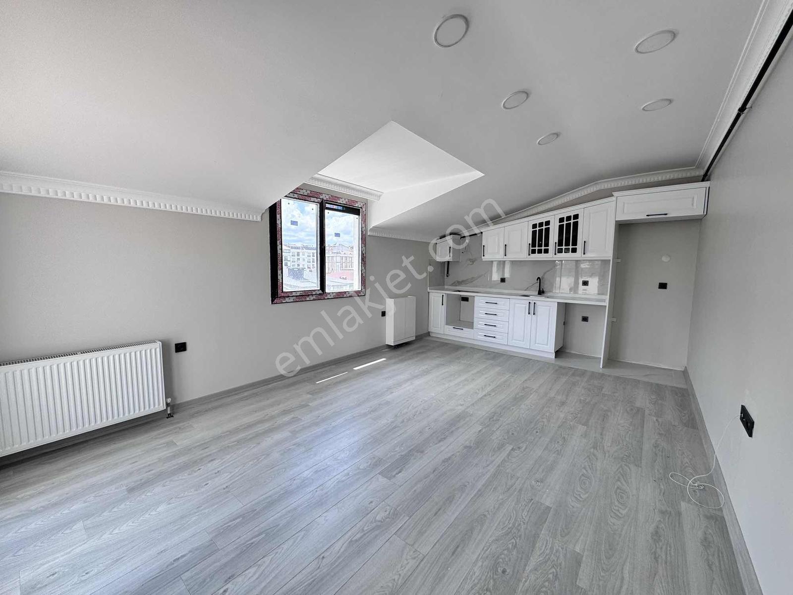 Çekmeköy Merkez Mh Satılık Sıfır İskanlı 4+2 Dubleks Daire - Görsel 26