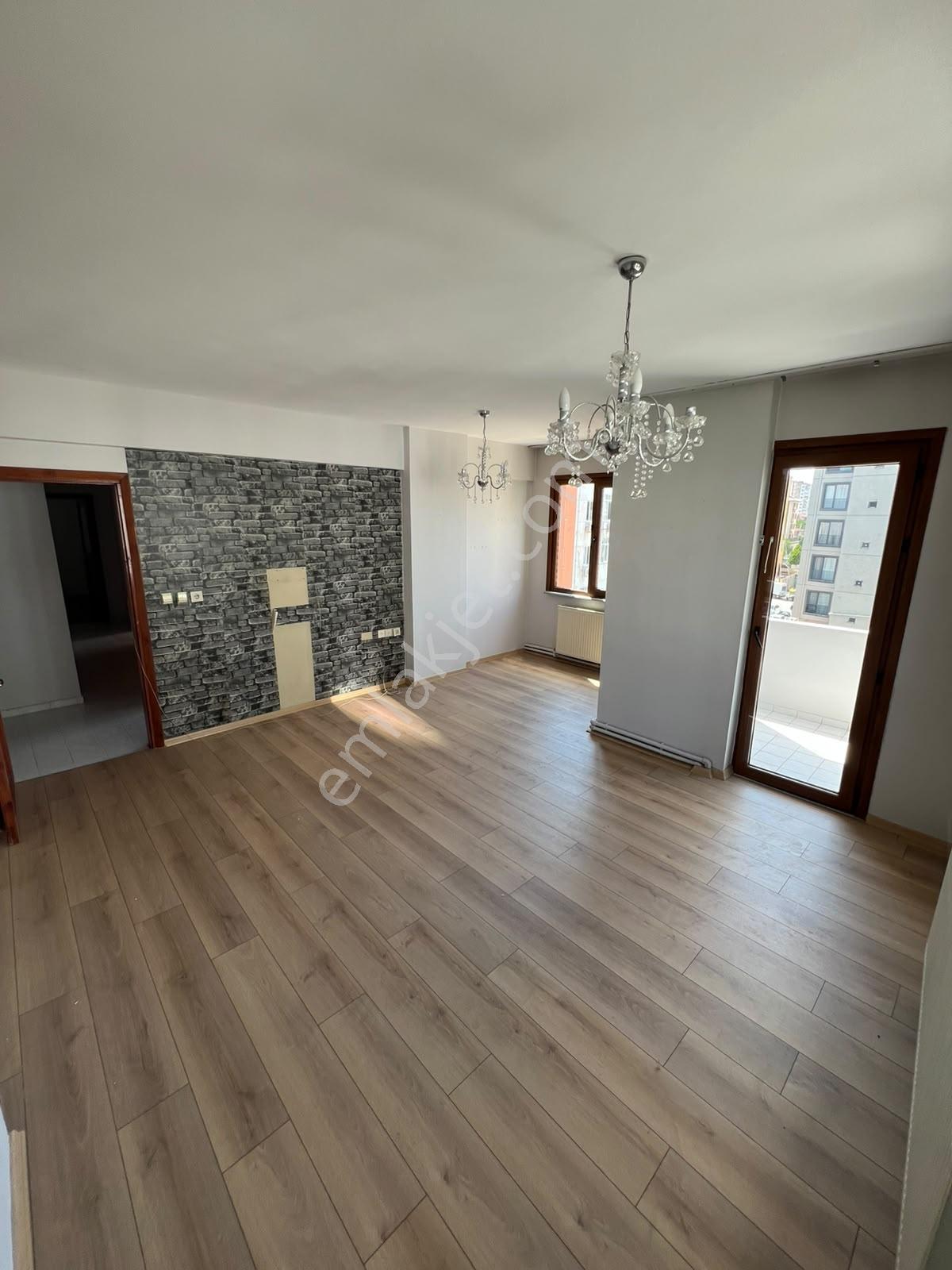 Küçükbakkalköy Merkezde Geniş 3+1 Kiralık Daire - Görsel 17