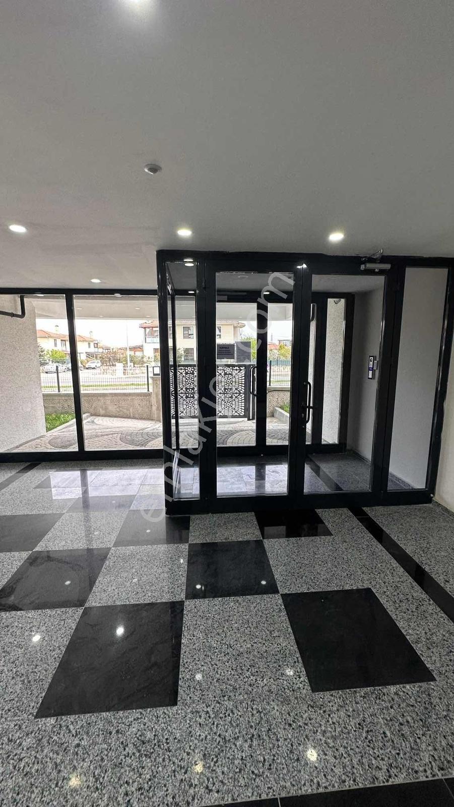 Kazımiye Mahallesi'nde Havuzlu Sitede Sıfır 1+1 Arakat Satılık - Görsel 21