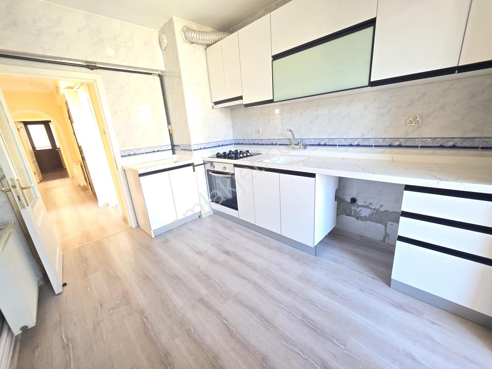 Kardeşlerde Katta 3+1 Manzaralı Yapılı Güney Cephe - Görsel 2