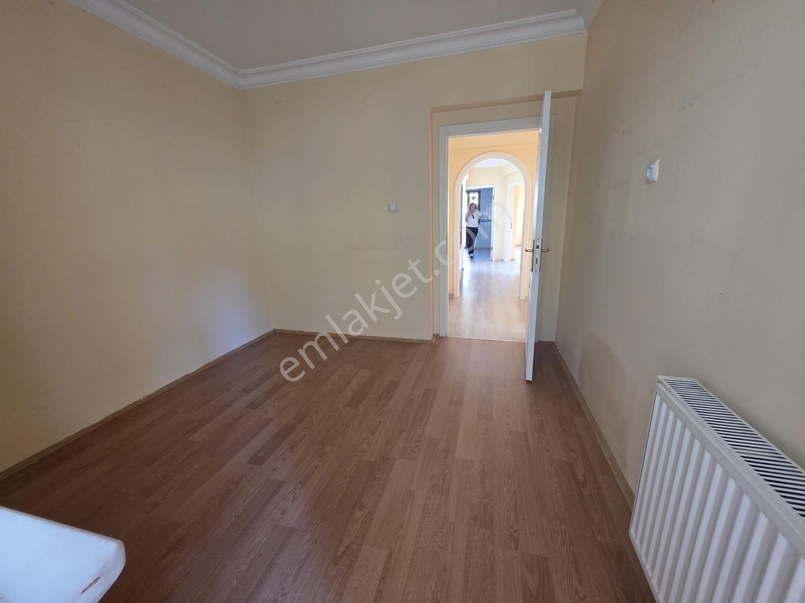 Kardeşlerde Katta 3+1 Manzaralı Yapılı Güney Cephe - Görsel 12