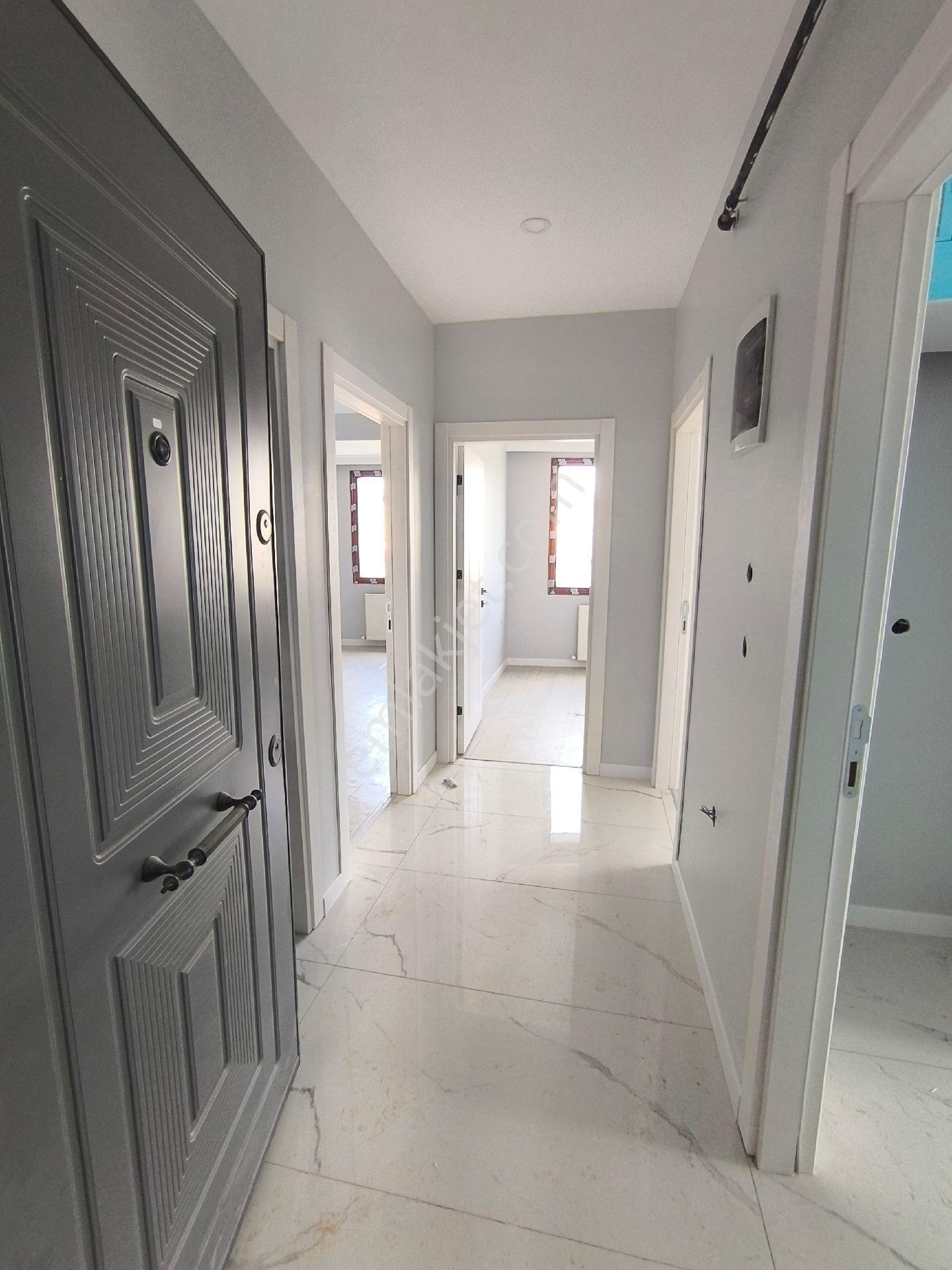 Yenibosnada Otoparklı 2+1 Geniş Kullanışlı Daire - Görsel 9