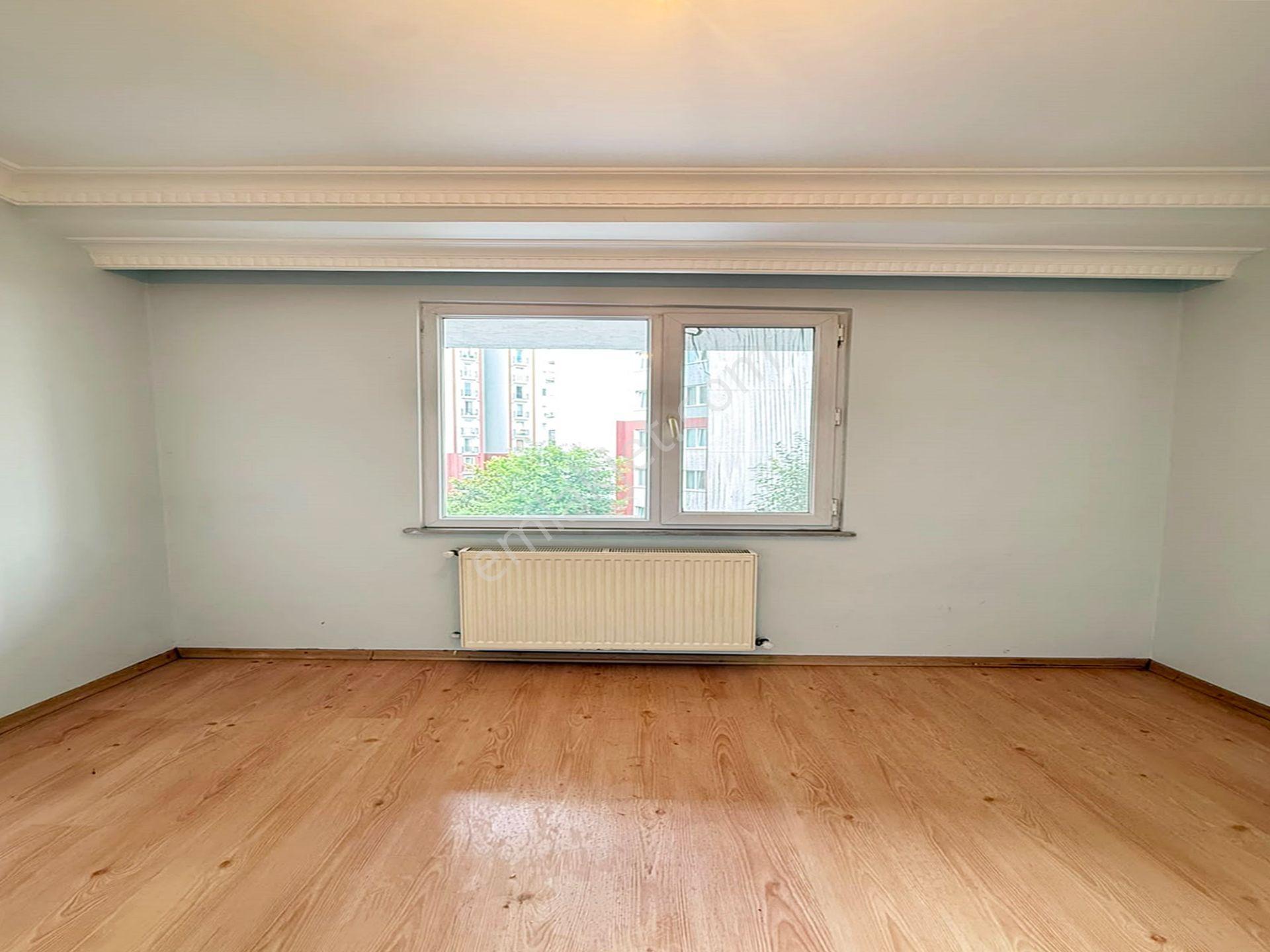 Bahçeşehir Lokasyonunda Site Manzaralı 2+1 Satılık Daire - Görsel 23