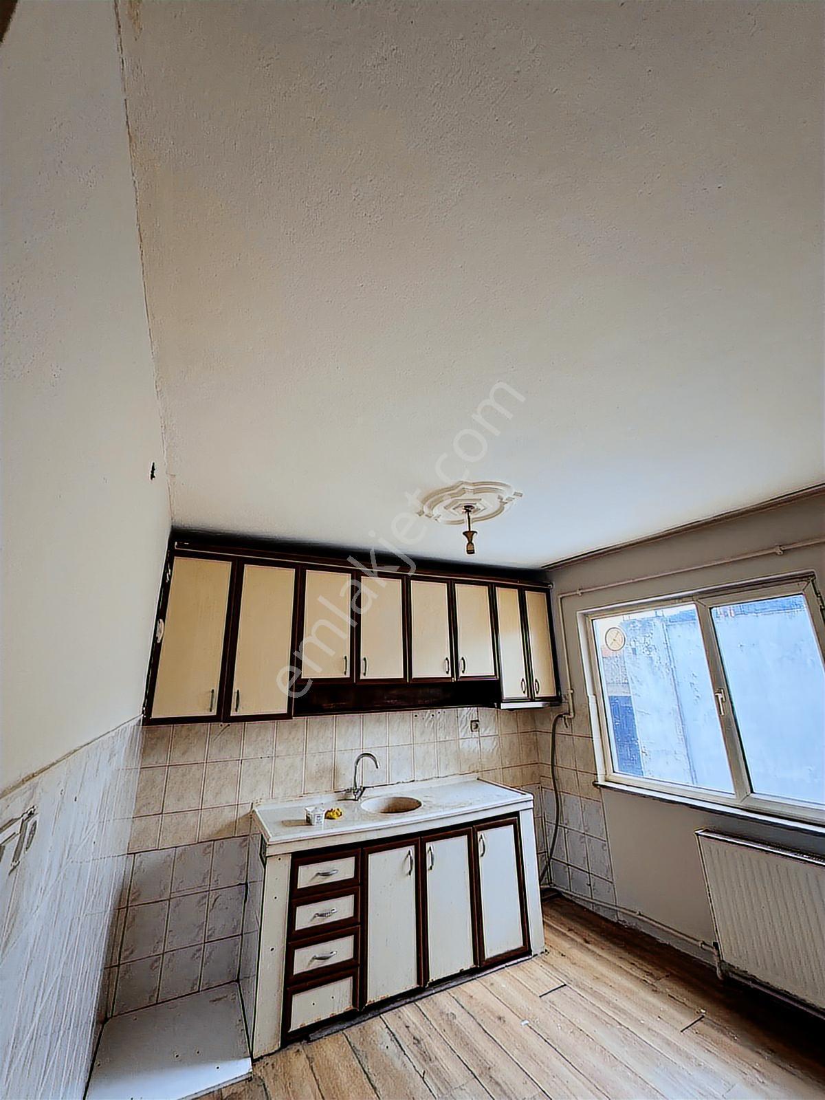 Merkezi Konumda Ferah 3+1 Ulaşıma Yakın Kiralık Daire - Görsel 9