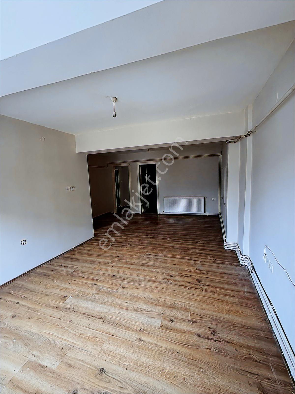 Merkezi Konumda Ferah 3+1 Ulaşıma Yakın Kiralık Daire - Görsel 12
