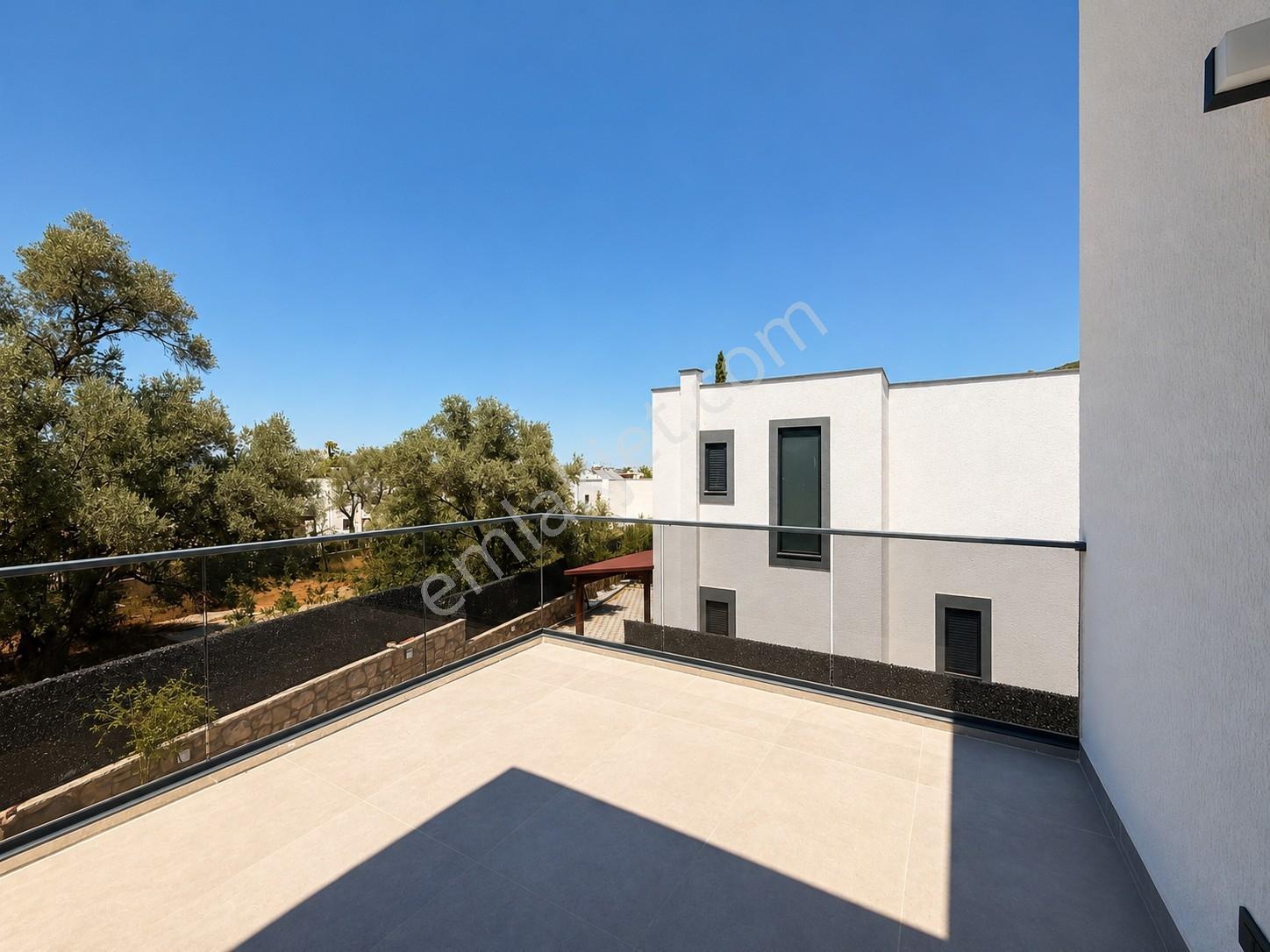 Torba'da Kiralık 2+1 Müstakil Havuzlu Villa - Görsel 13