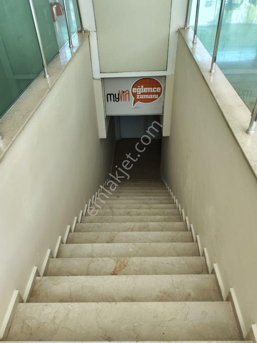 Buca Atatürk Mah.site İçi Lüks Eşyalı Ara Kat Satılık 1+1 Daire - Görsel 8