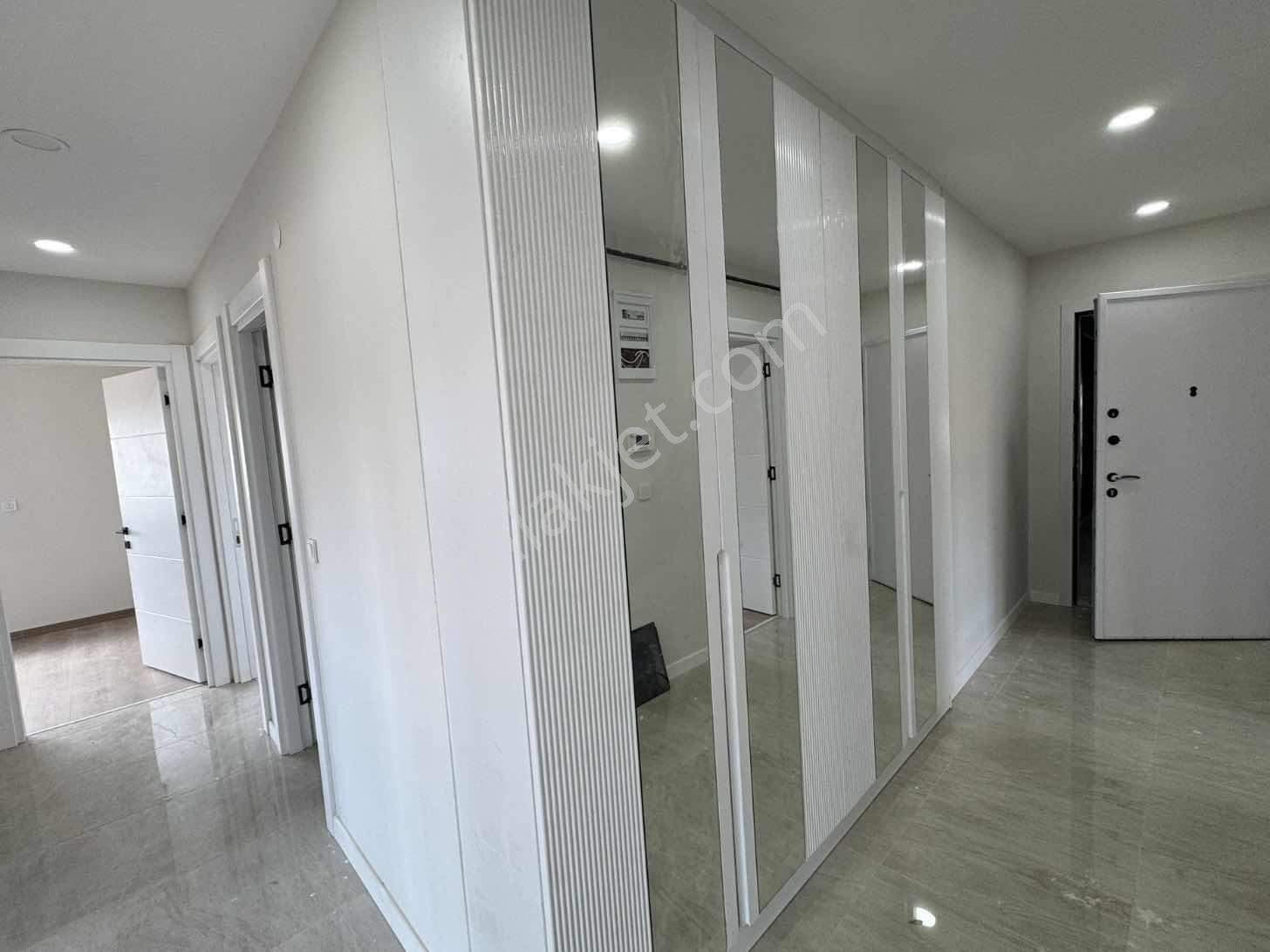 Sağlam'dan Erenköy'de Marmaraya Ve Caddeye Yakın 150m2 4+1 Daire - Görsel 13