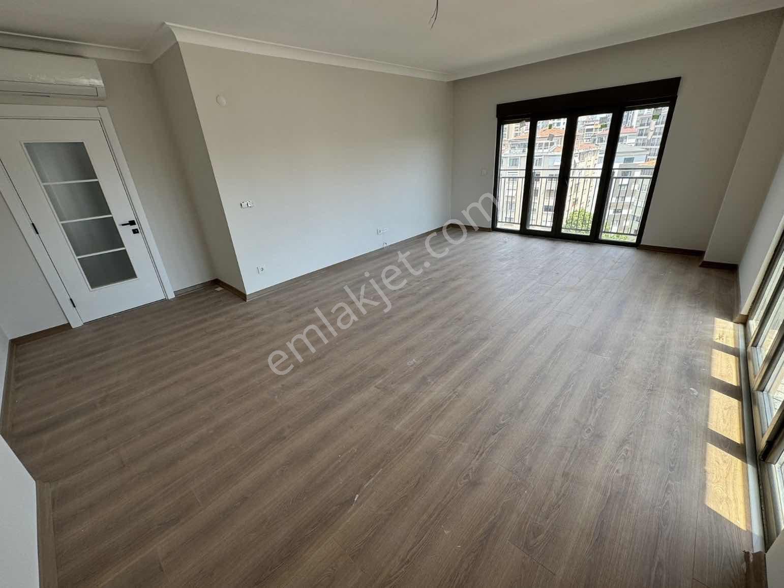 Sağlam'dan Erenköy'de Marmaraya Ve Caddeye Yakın 150m2 4+1 Daire - Görsel 22
